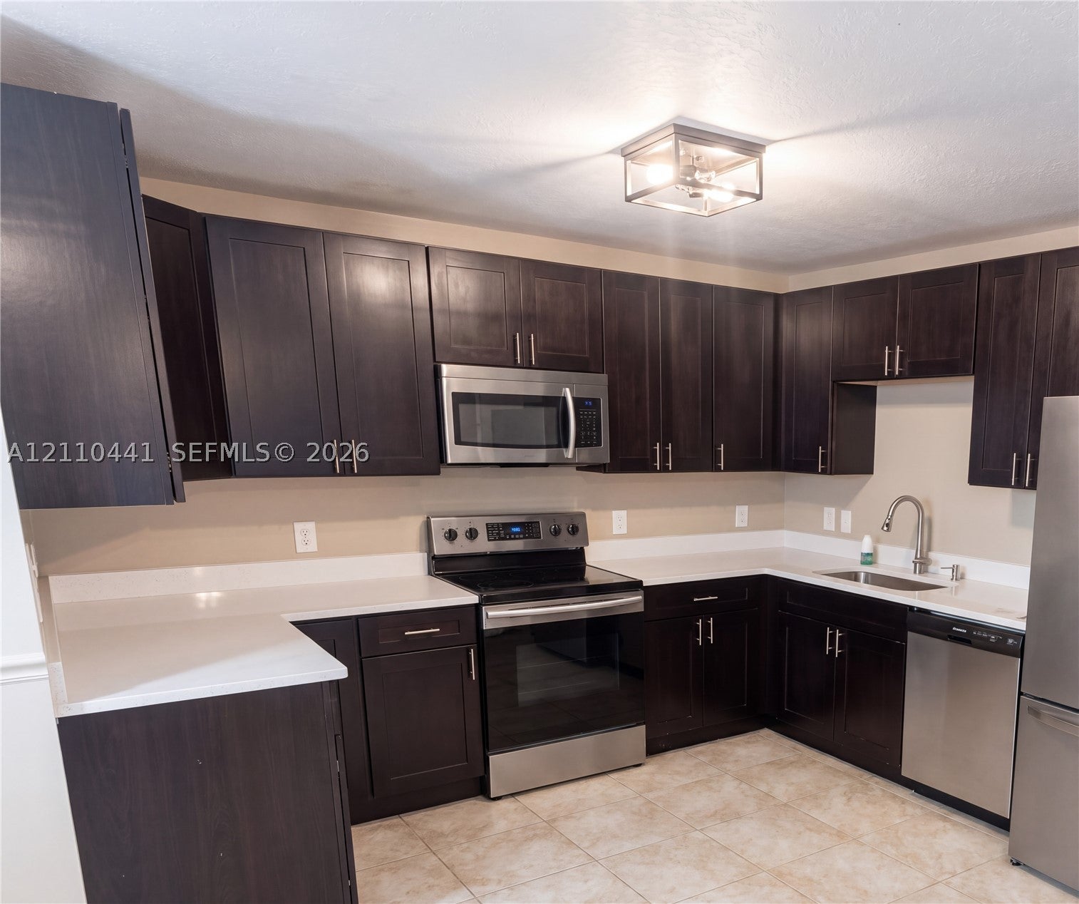 1538 N Lawnwood Cir 3