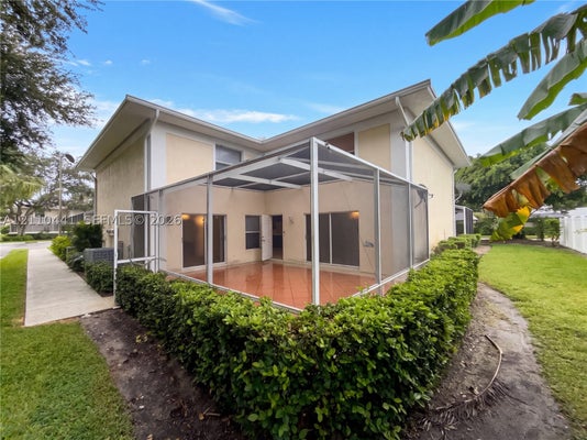 1538 N LAWNWOOD CIR APT 3, FORT PIERCE, FL 34950 - Image f99095ddd1bea0cc16fb18aaae3d83e0/2844566294
