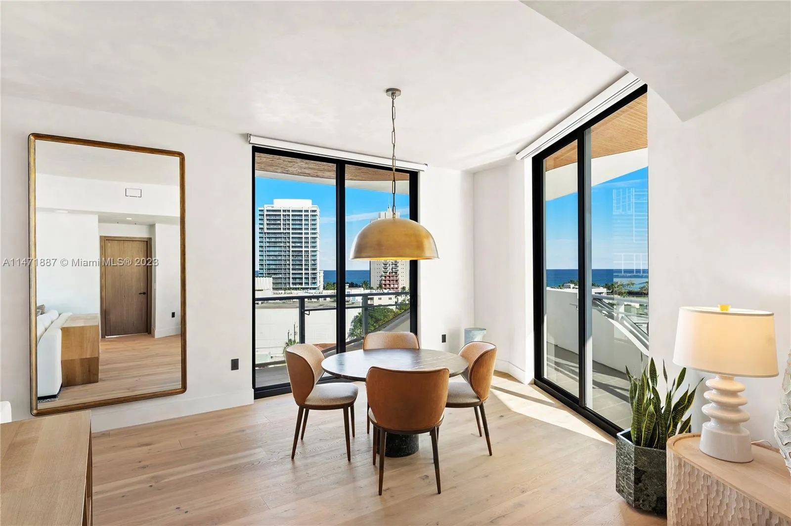 Miami Beach, Florida 33141, United States, 3 Bedrooms Bedrooms, ,4 BathroomsBathrooms,Residential,Active,69524
