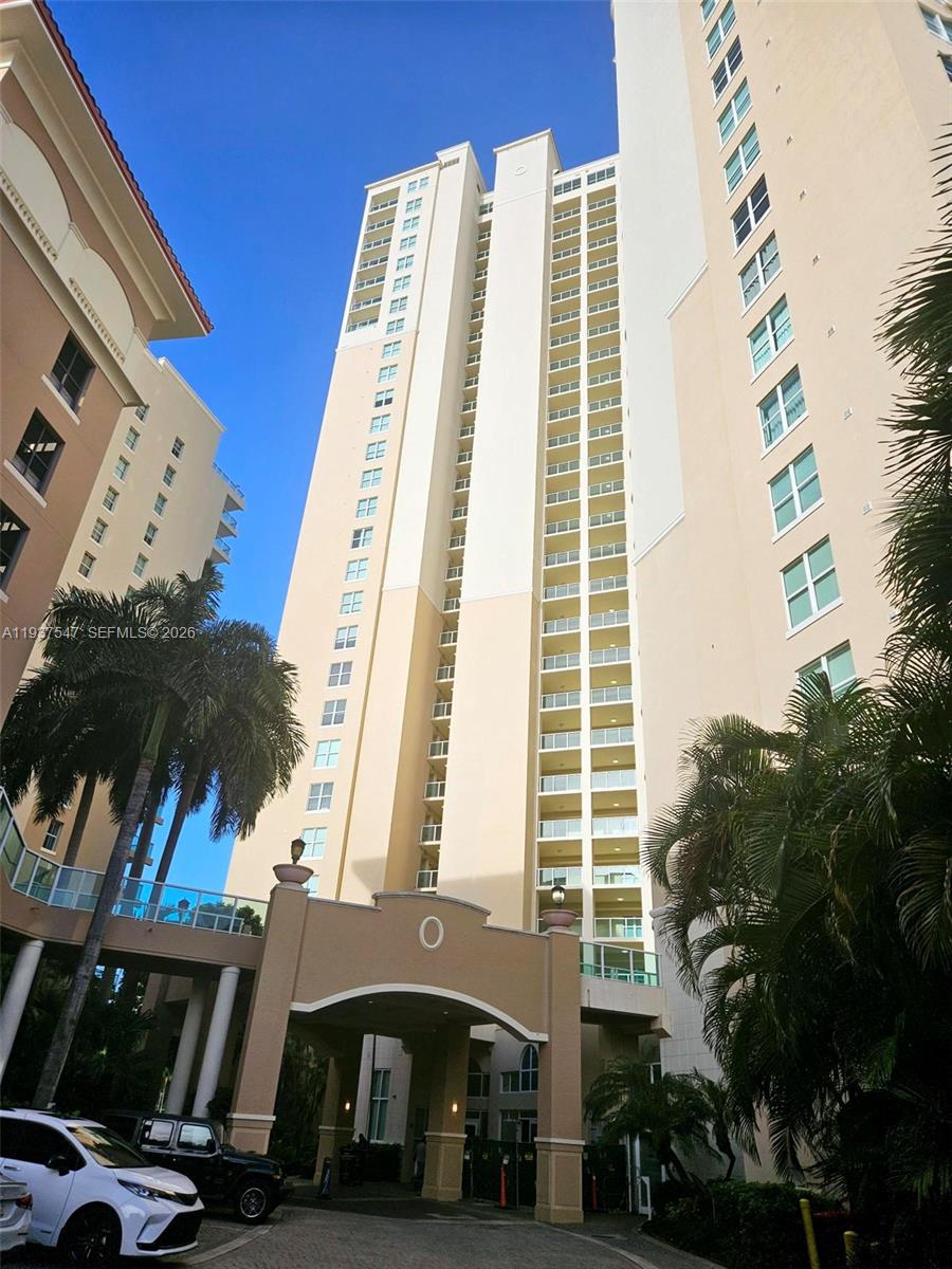 AVENTURA MARINA CONDO NUM - Residential