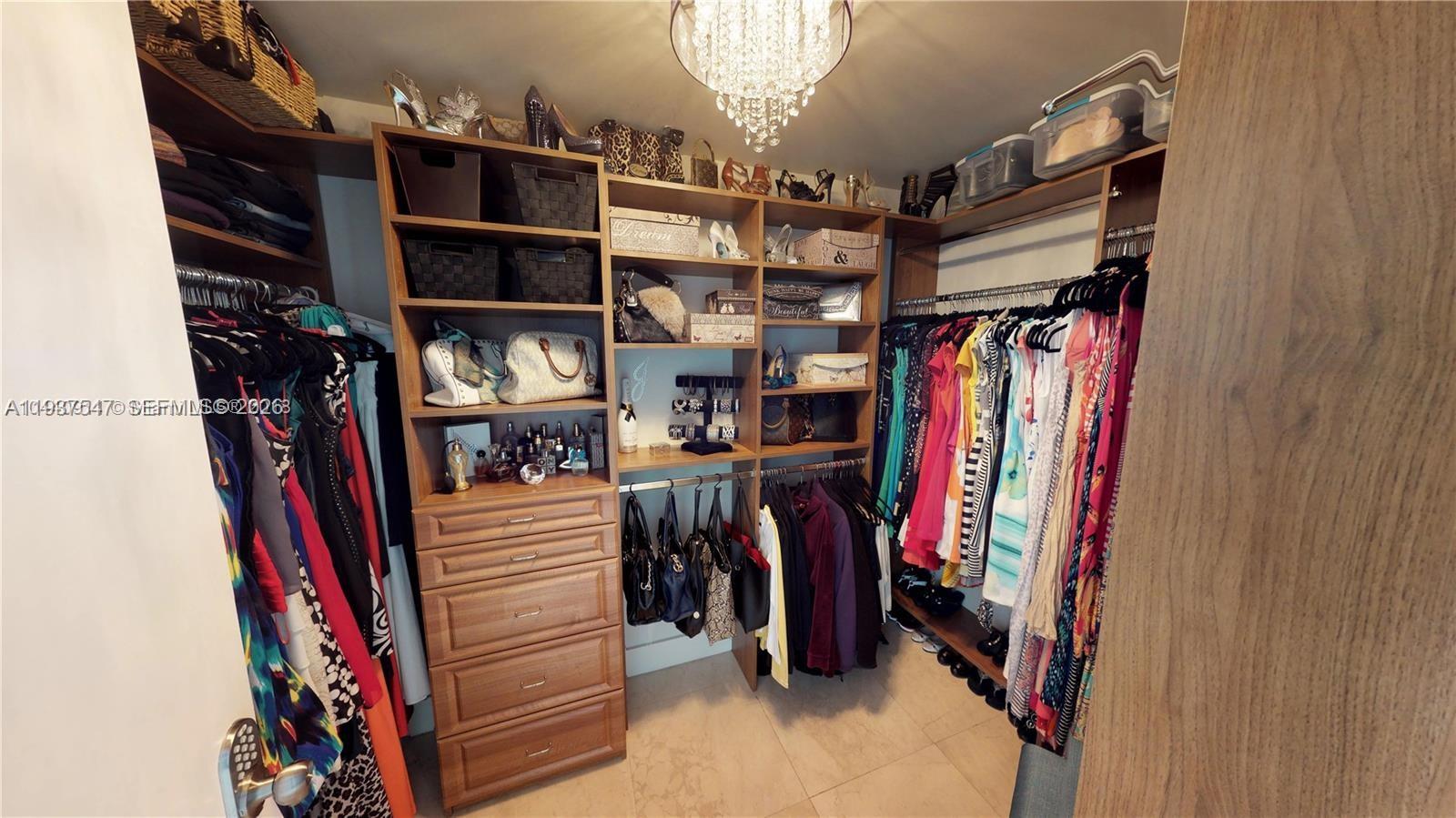 AVENTURA MARINA CONDO NUM - Residential