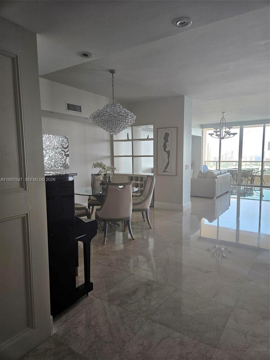 AVENTURA MARINA CONDO NUM - Residential