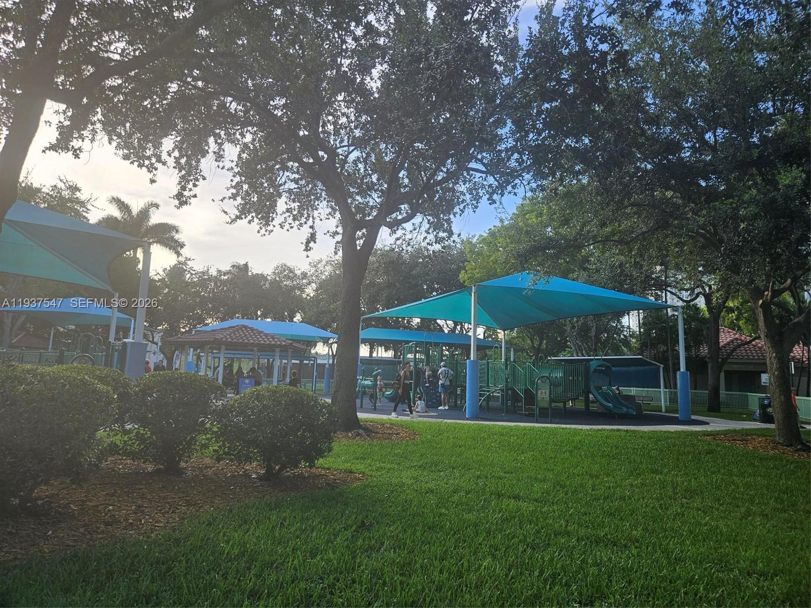 AVENTURA MARINA CONDO NUM - Residential