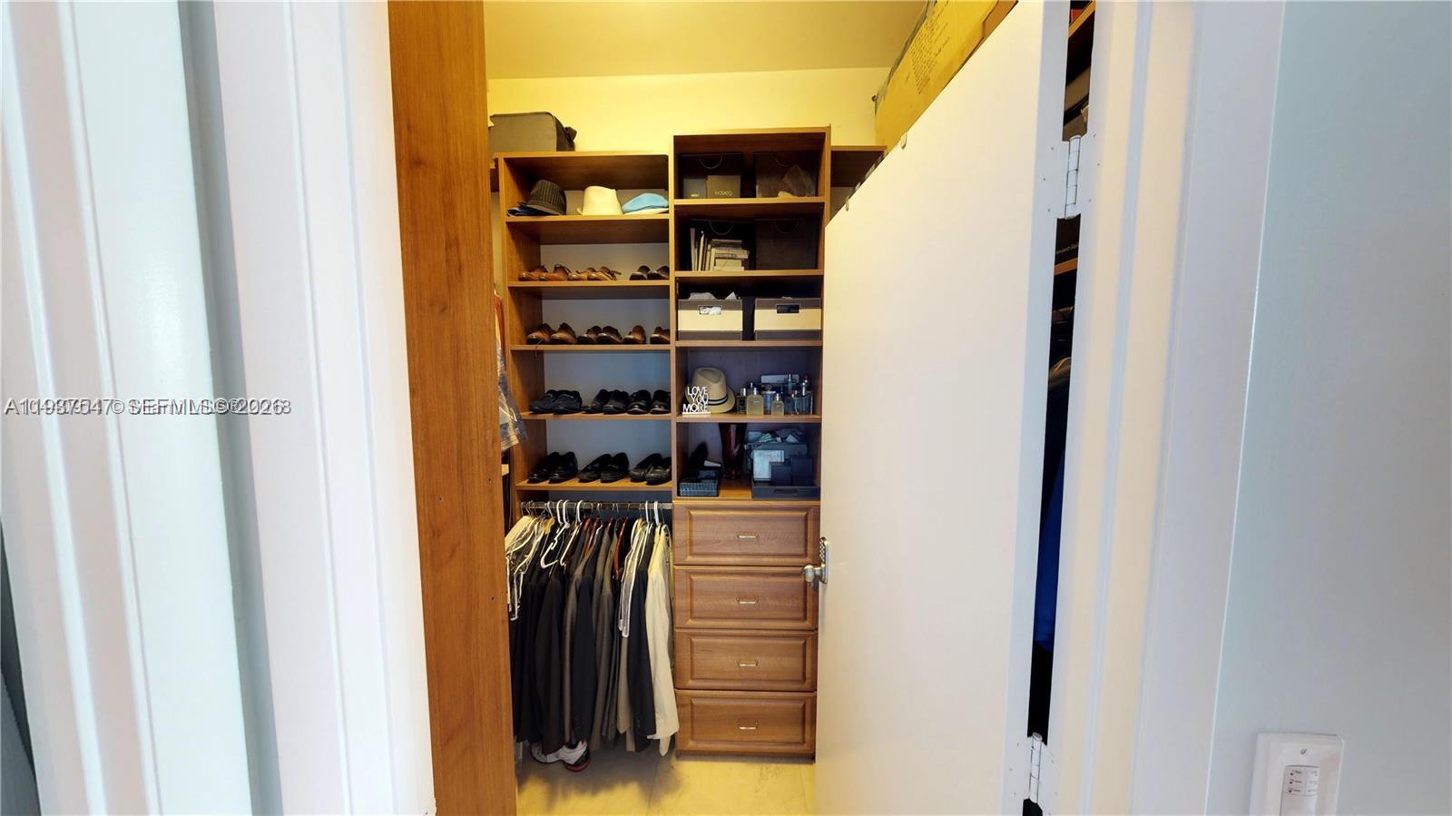 AVENTURA MARINA CONDO NUM - Residential