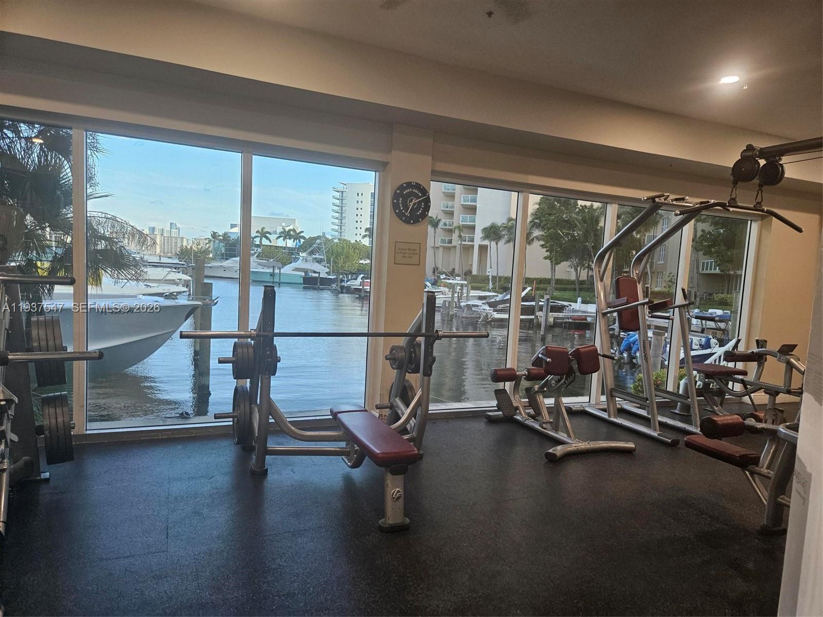 AVENTURA MARINA CONDO NUM - Residential