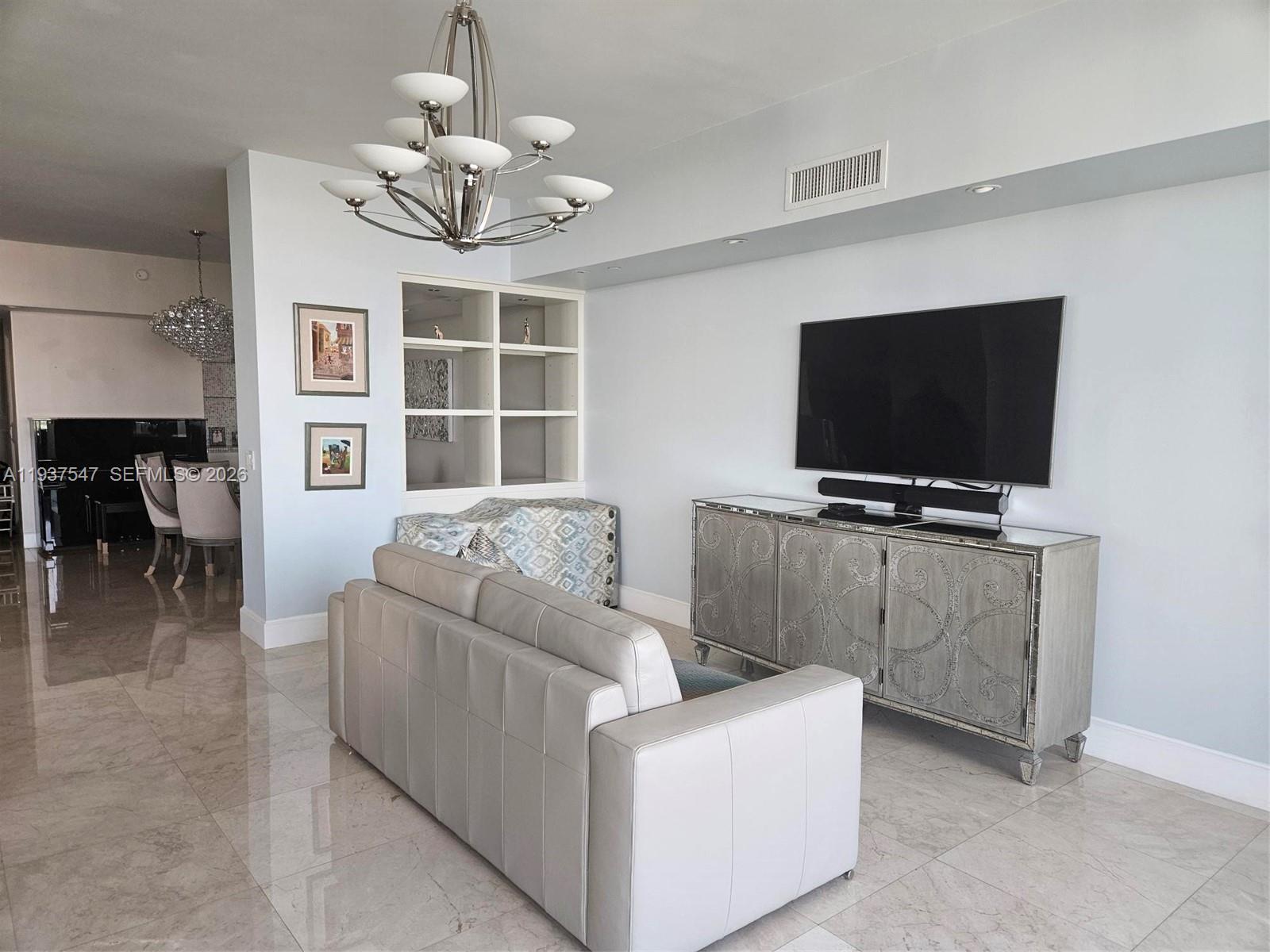 AVENTURA MARINA CONDO NUM - Residential