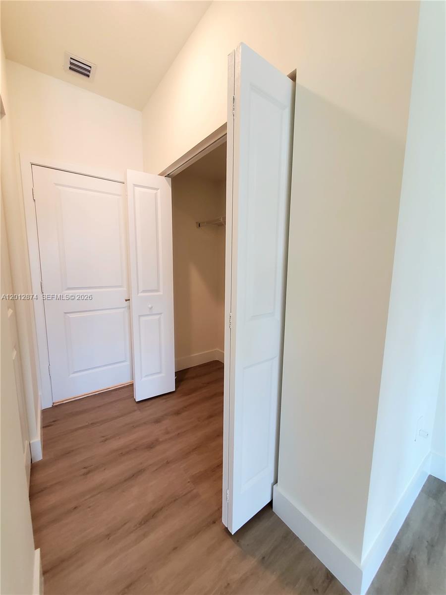 DOWNTOWN DORAL SOUTH PHAS - Residential