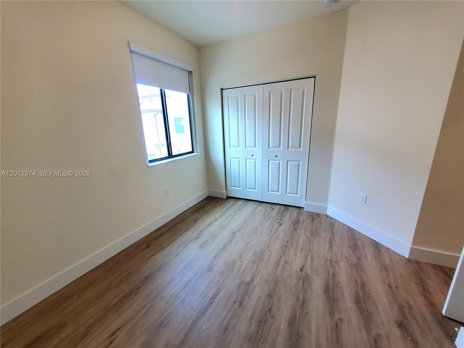DOWNTOWN DORAL SOUTH PHAS - Residential
