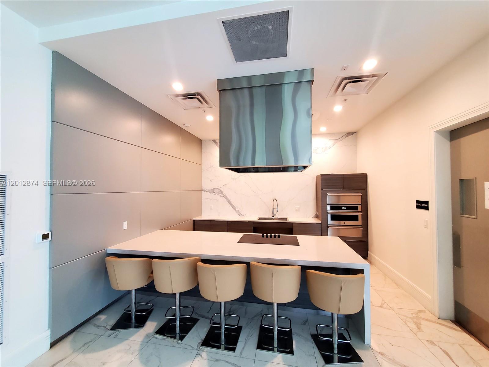 DOWNTOWN DORAL SOUTH PHAS - Residential