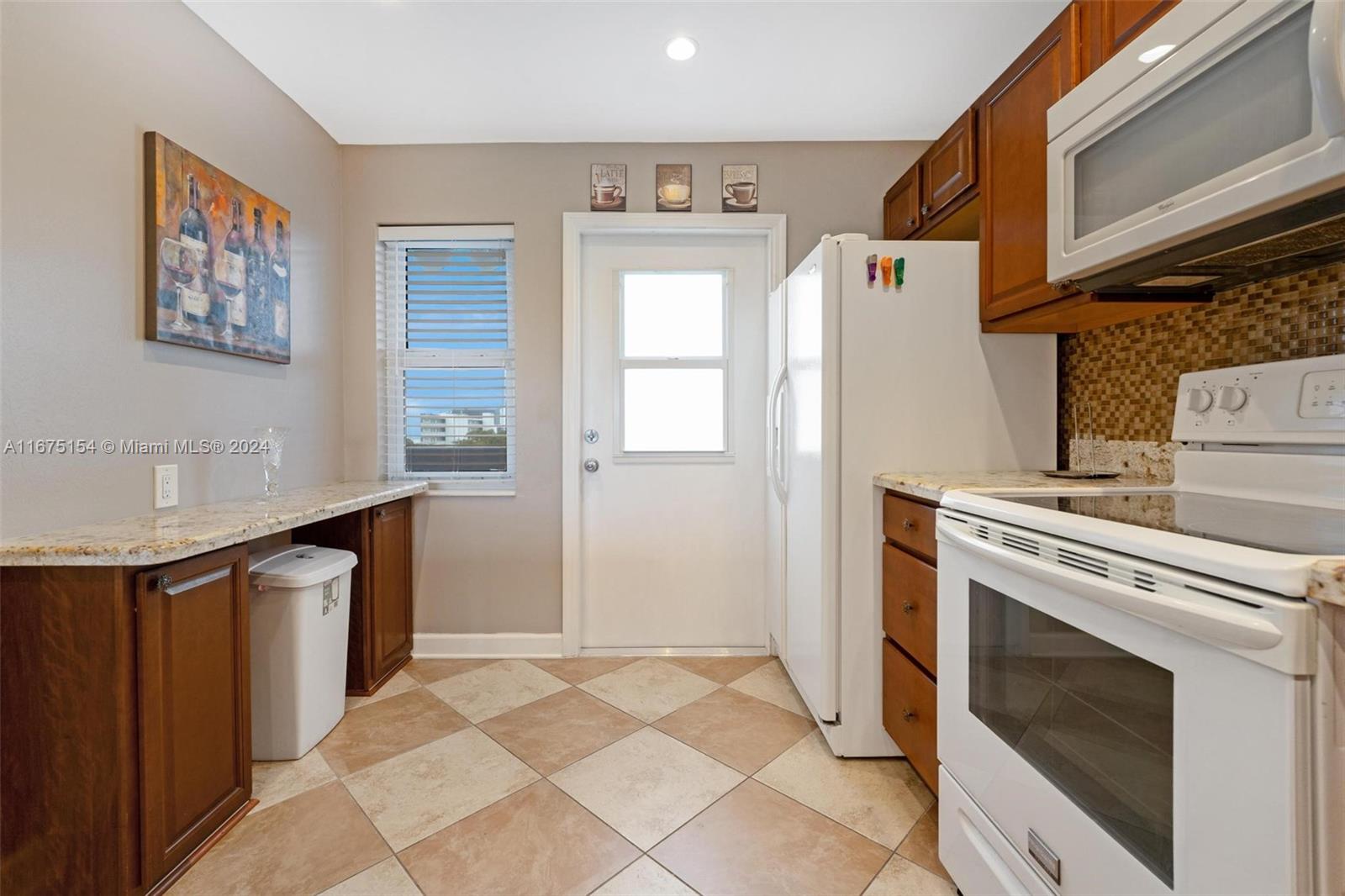 FAIRWAYS ROYALE CONDO - Residential