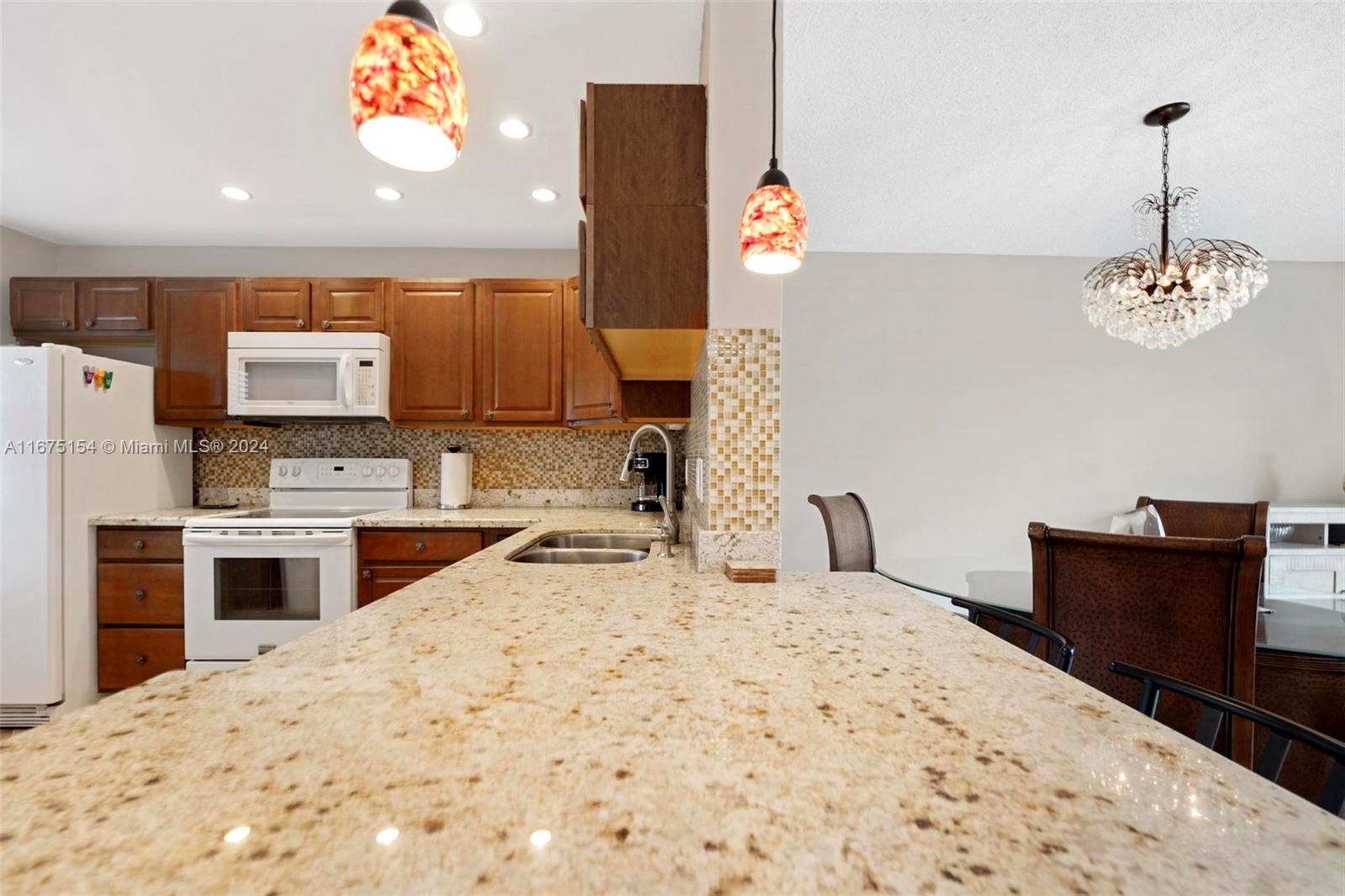 FAIRWAYS ROYALE CONDO - Residential