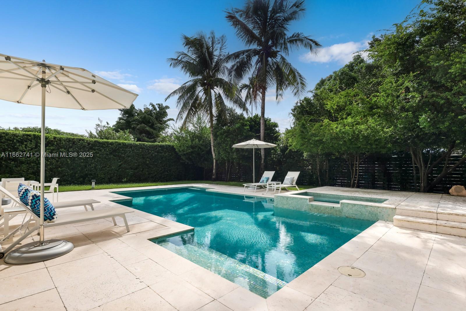 636 Melaleuca Ln