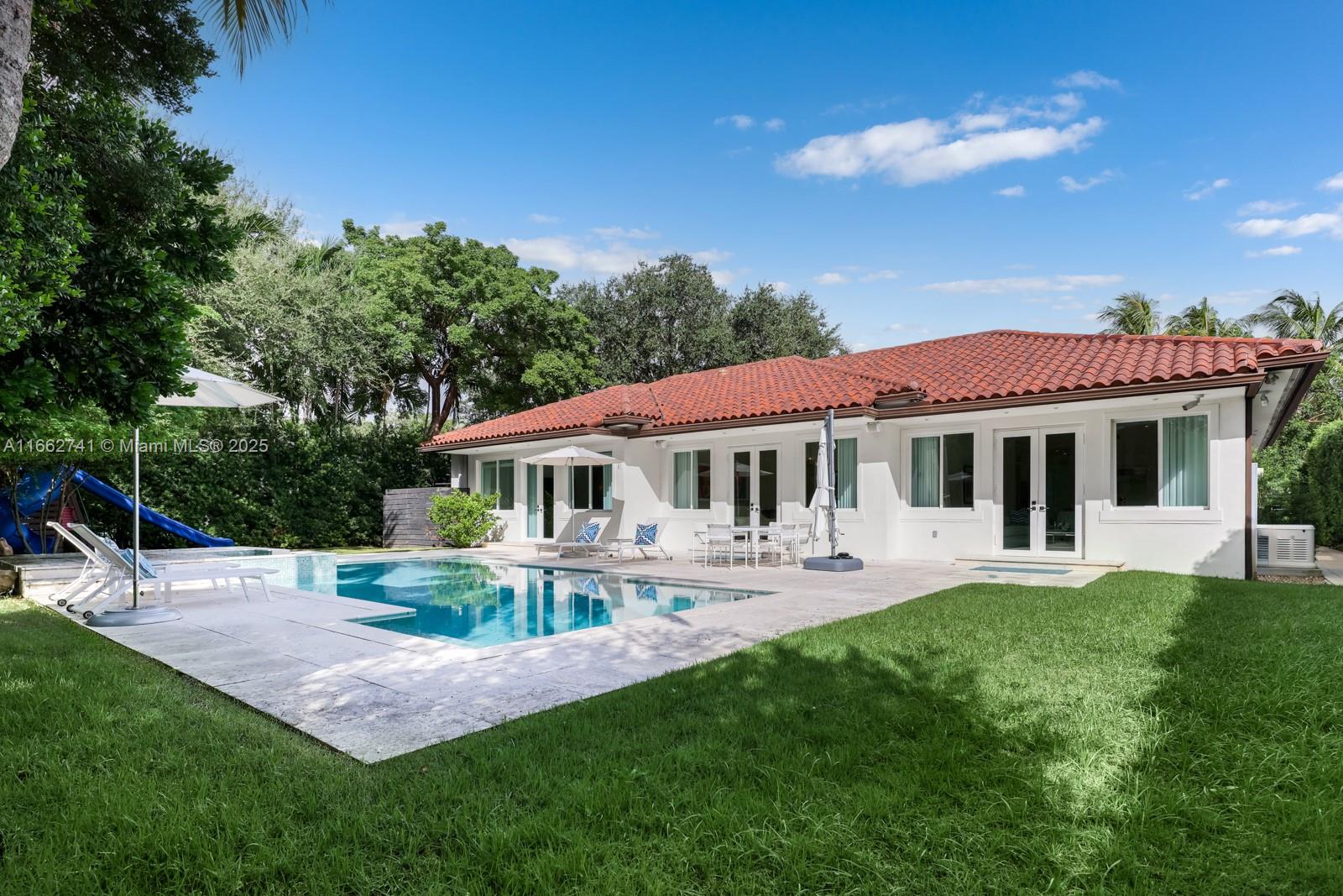 636 Melaleuca Ln