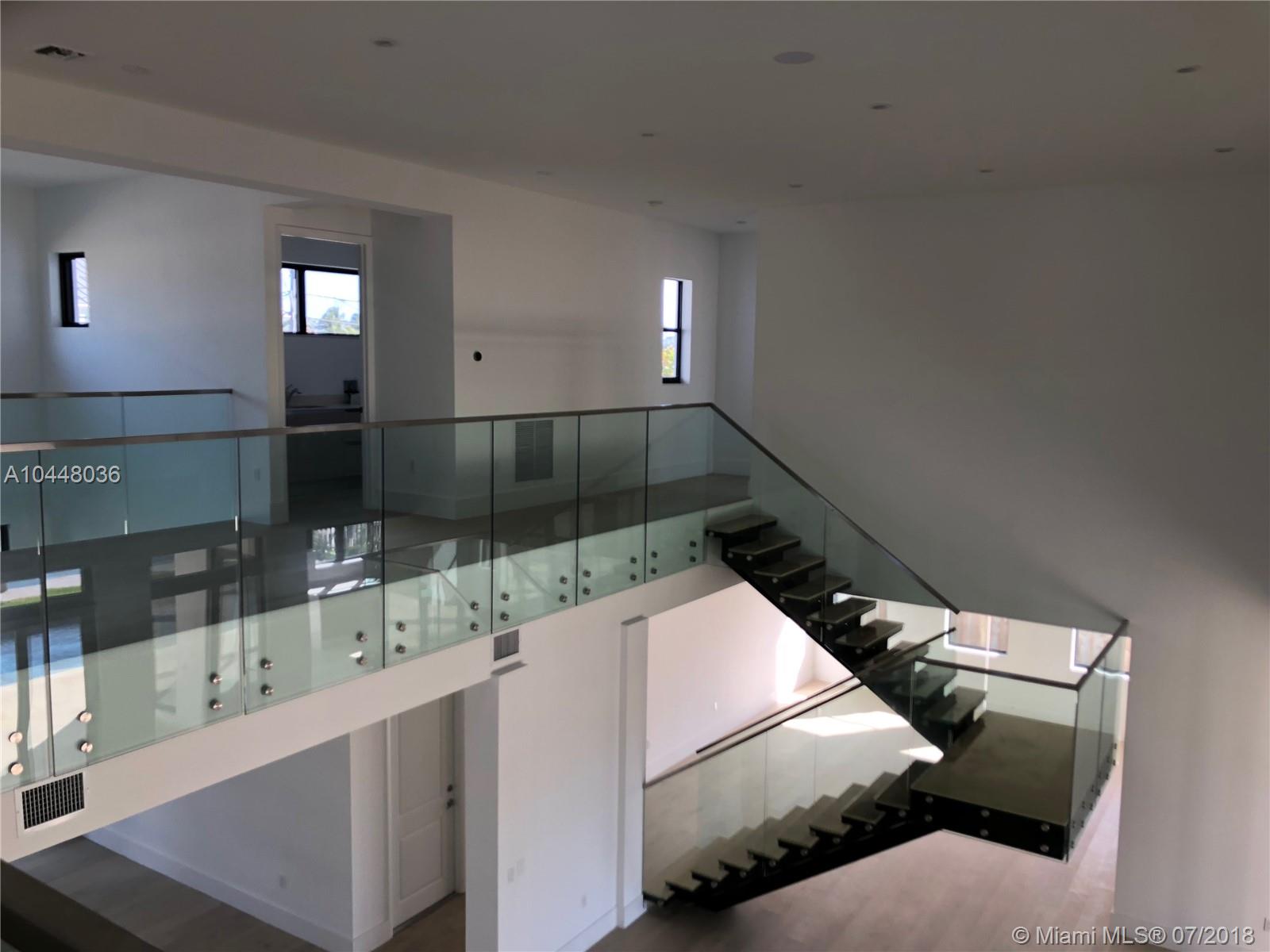 CORAL KEY VILLAS 5TH SEC - Residential