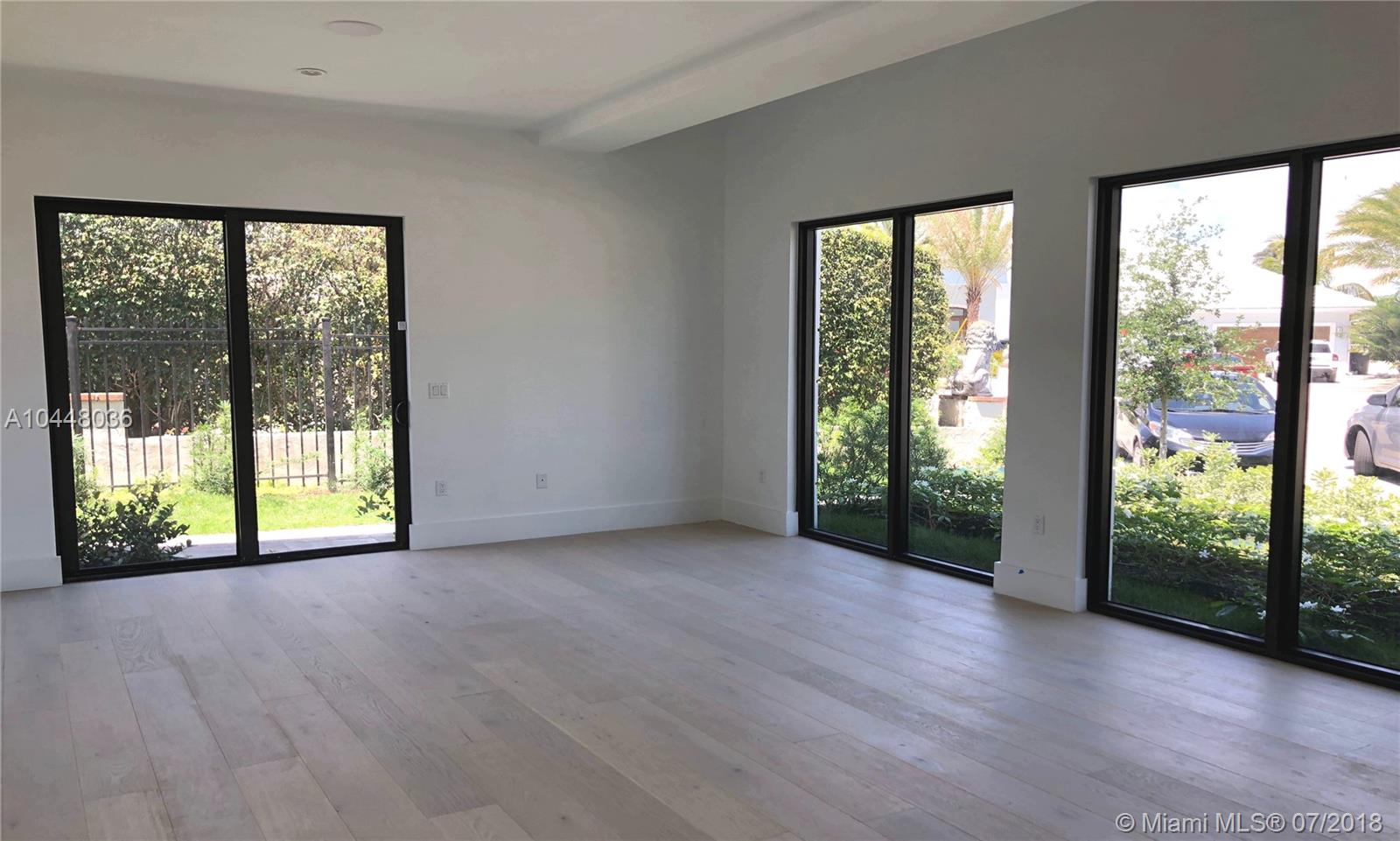CORAL KEY VILLAS 5TH SEC - Residential