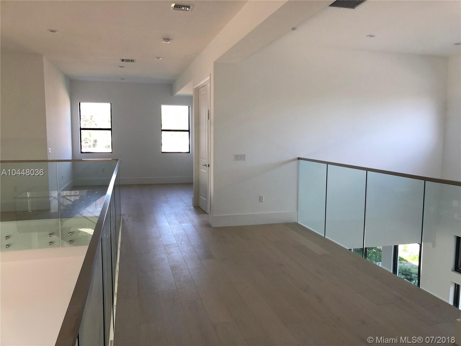 CORAL KEY VILLAS 5TH SEC - Residential