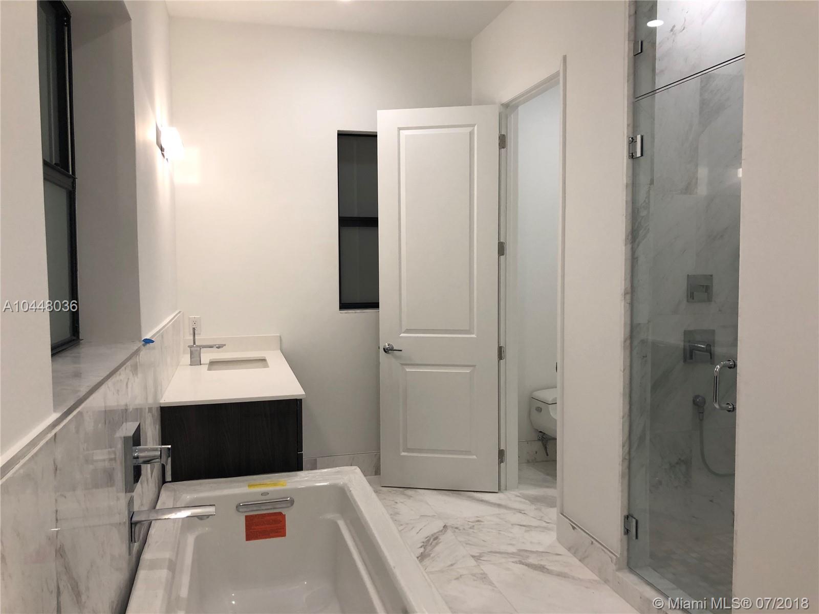 CORAL KEY VILLAS 5TH SEC - Residential