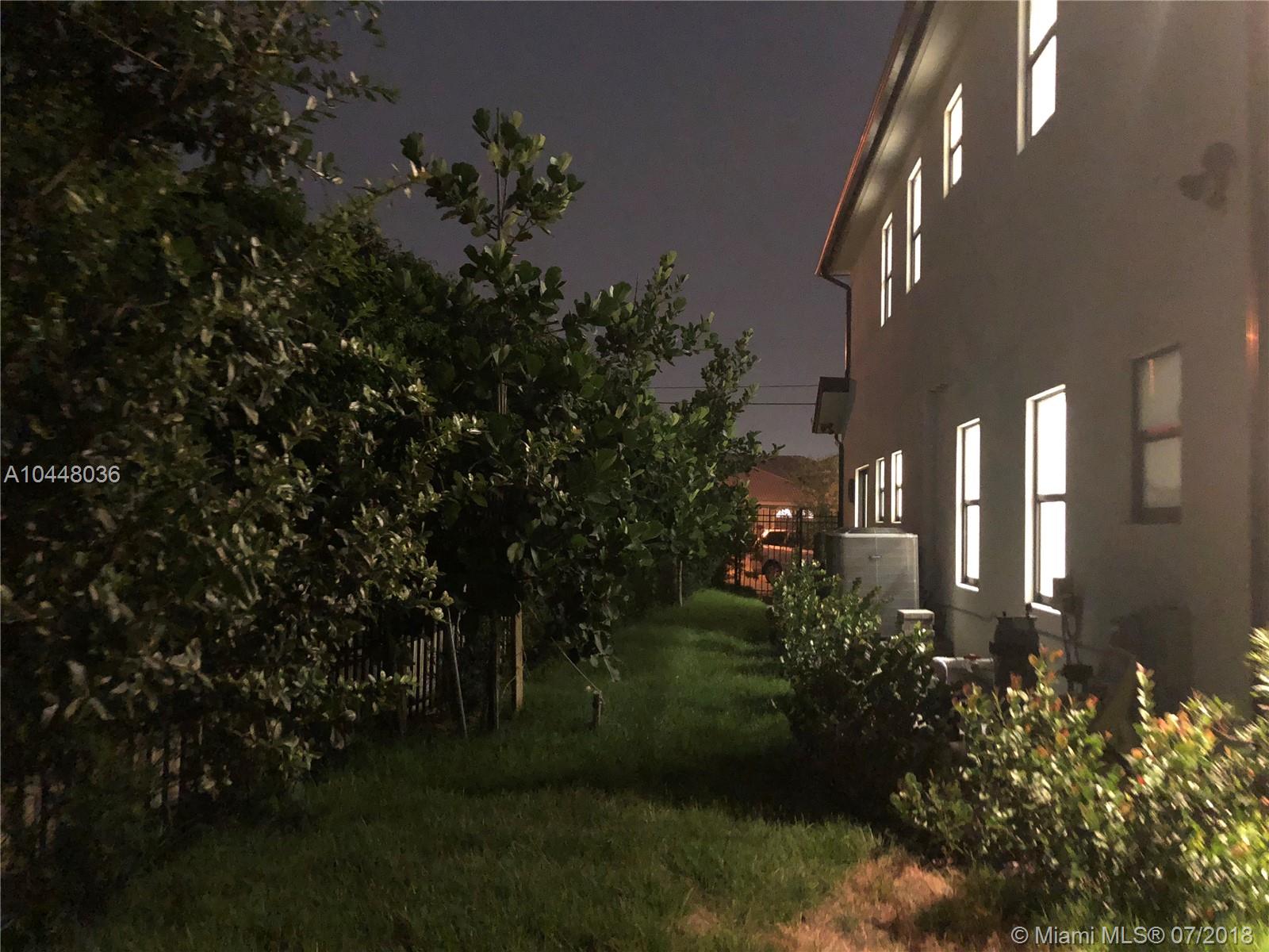 CORAL KEY VILLAS 5TH SEC - Residential