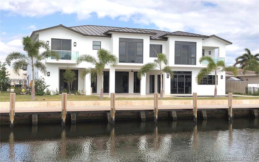 Brand New contemporary Deepwater Estate sited on 90+/- feet of water-frontage, inspiring views of waterway from every major room. Spacious outdoor entertaining with expansive patio, pool and Yacht Club nearby, has a flowing open plan, with high ceilings, plenty of natural light,professional italian kitchen, a large covered loggia for enjoying the beautiful pool area. A perfect family home, boater's dream ideal for entertaining.Lots of EXTRAS: Speaker sound System, WI-FI Signal Amplifier, 8 Security Cameras, Cat6 points in every room, RING door bell, Exterior Security Lights, Nest Thermostat, Hot Water Re-Circulation Pump and much more.minutes to the Hillsboro