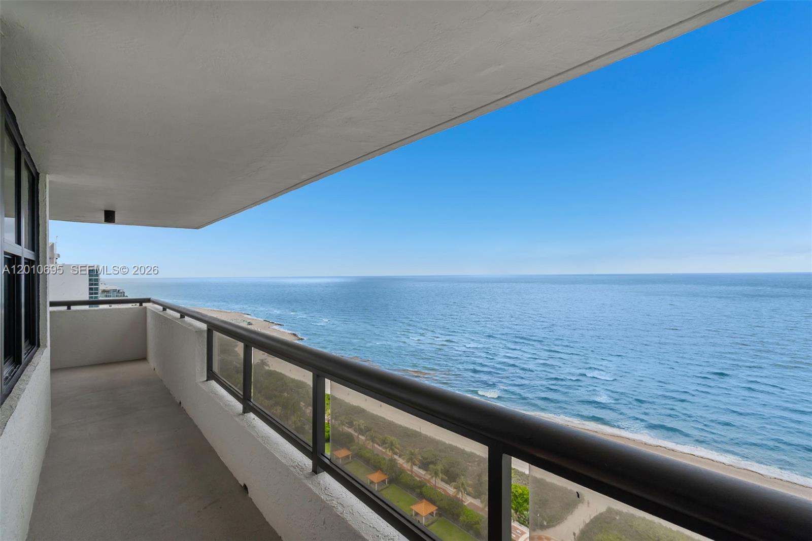 CLUB ATLANTIS CONDO - Residential