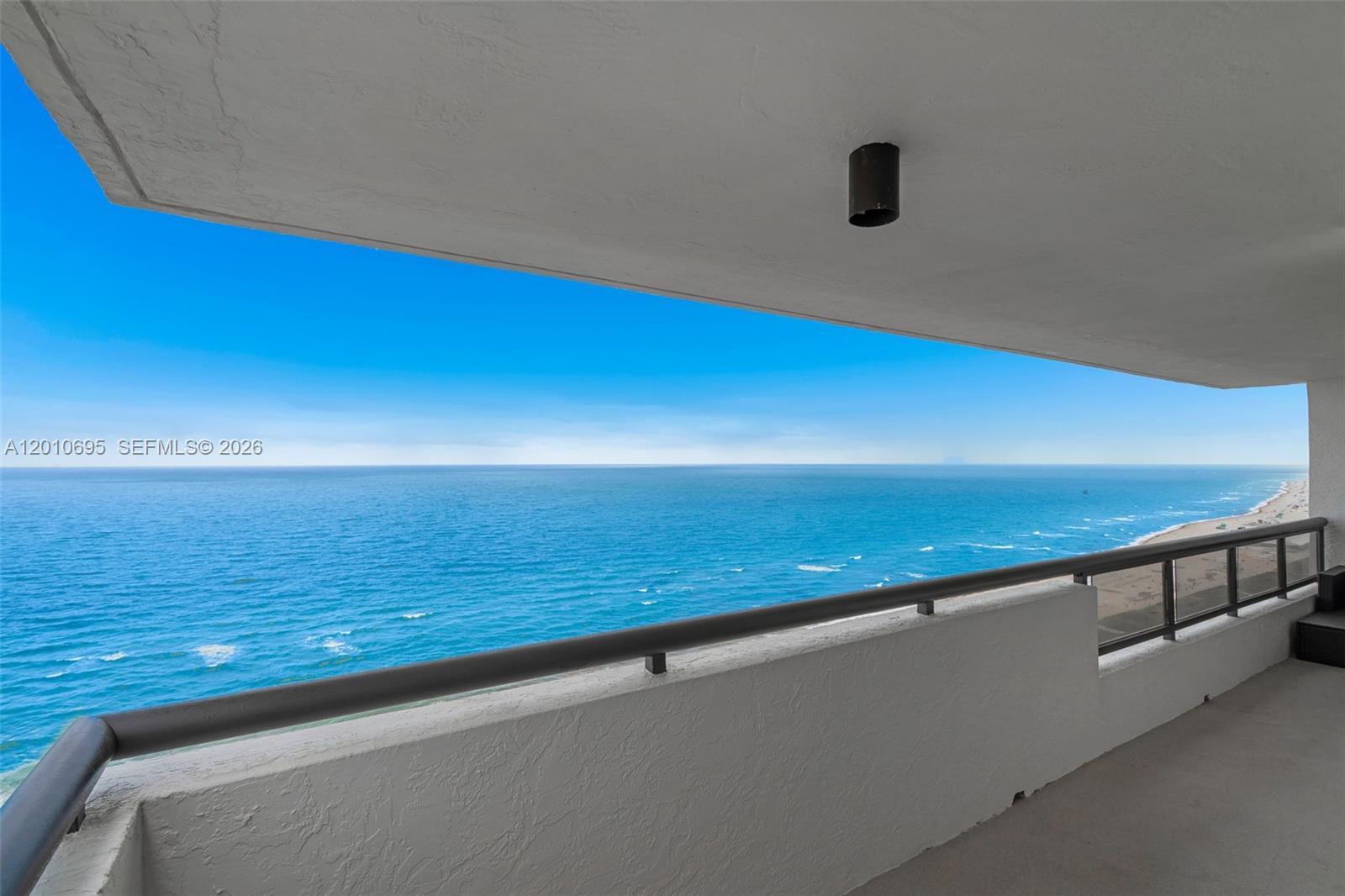 CLUB ATLANTIS CONDO - Residential