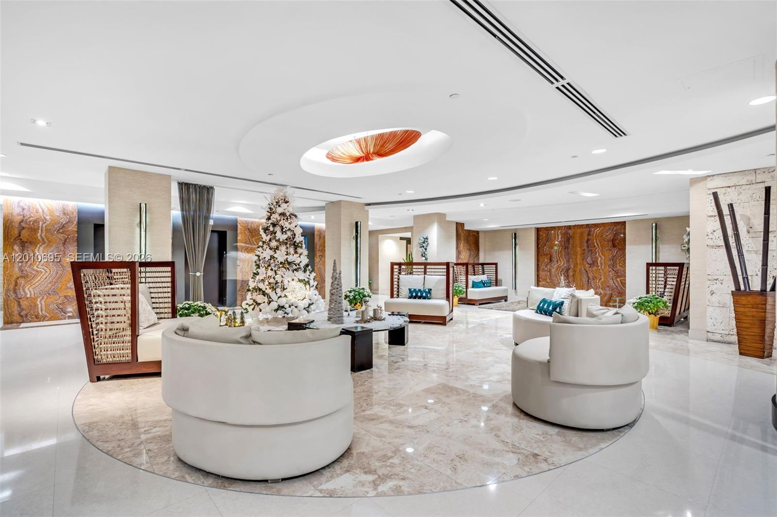 CLUB ATLANTIS CONDO - Residential