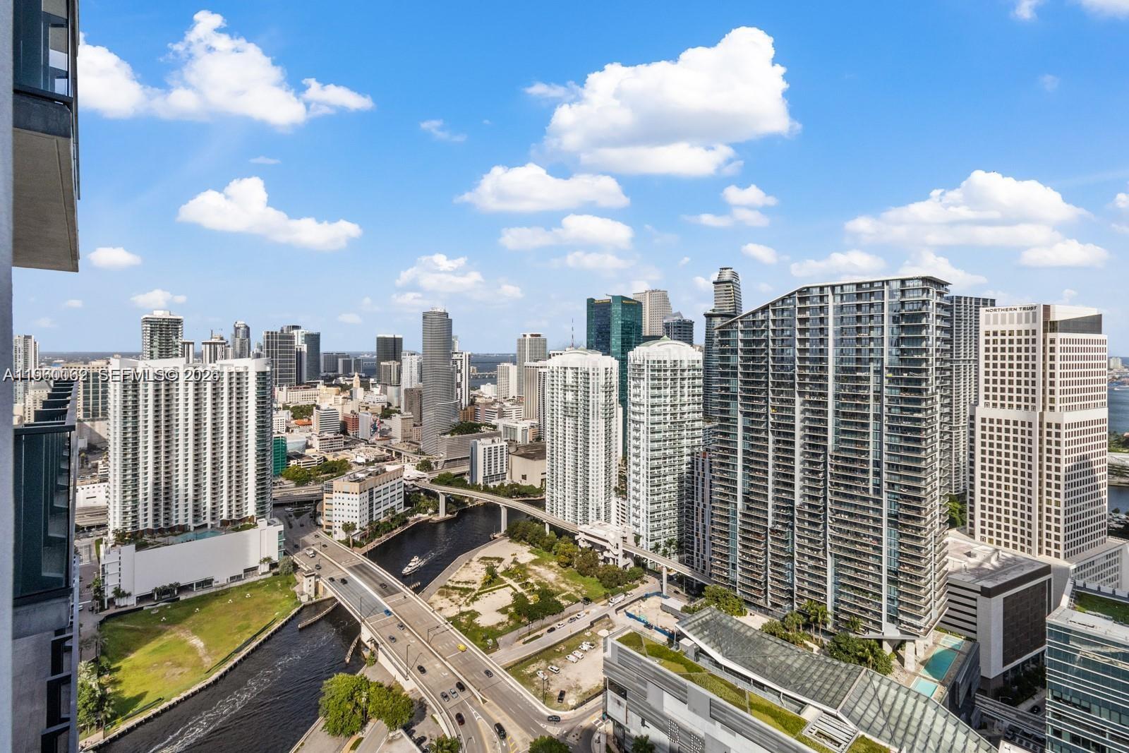 RISE CONDO - Residential