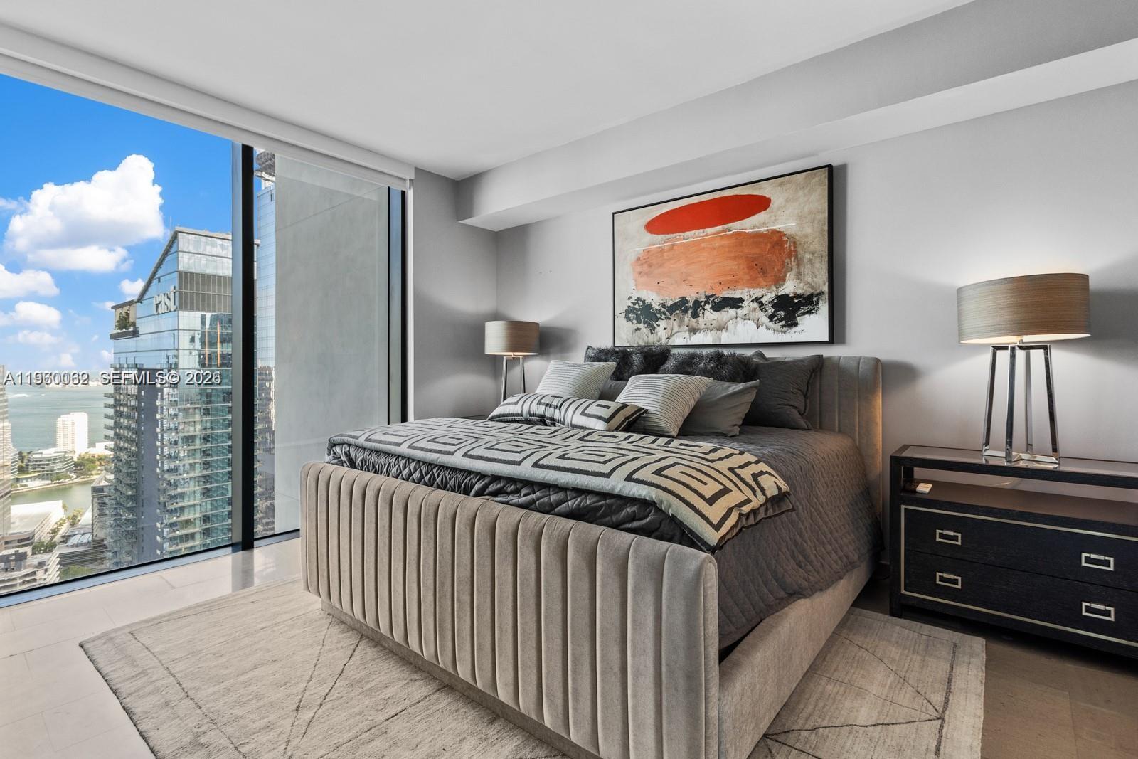 RISE CONDO - Residential