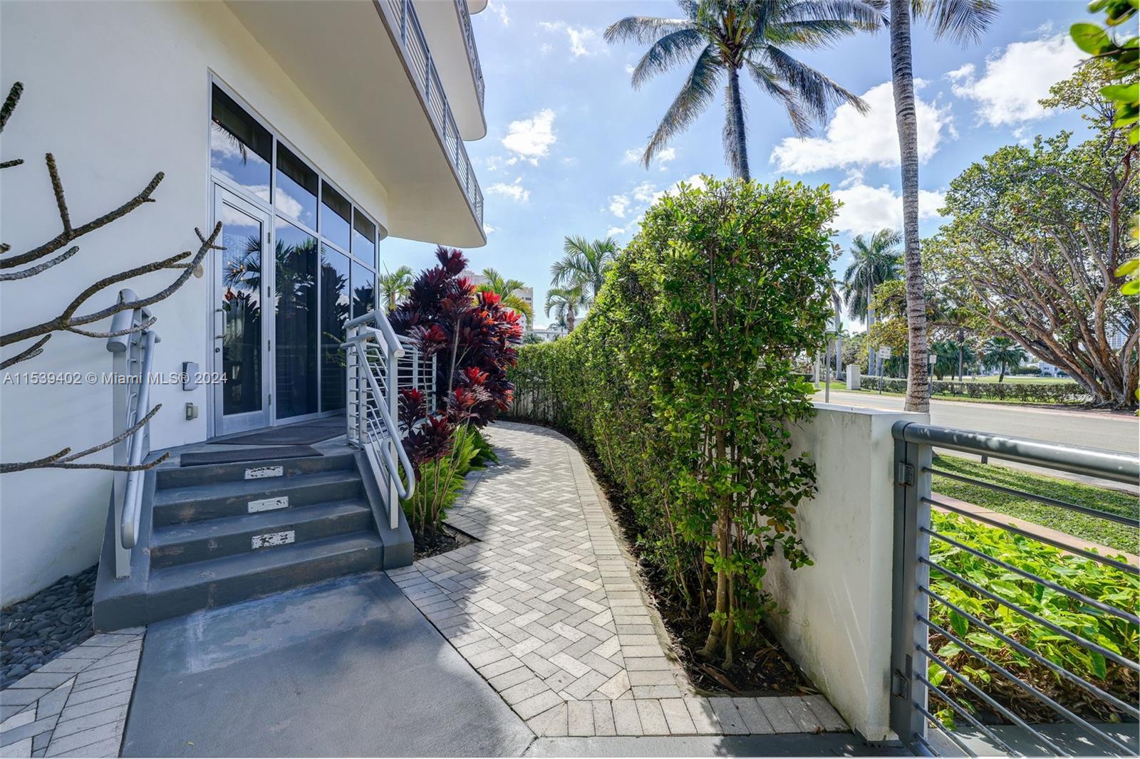 THE MERIDIAN CONDO - Residential