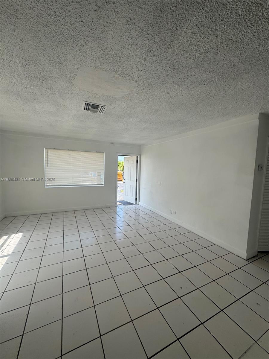 2706 NW 15th Ct