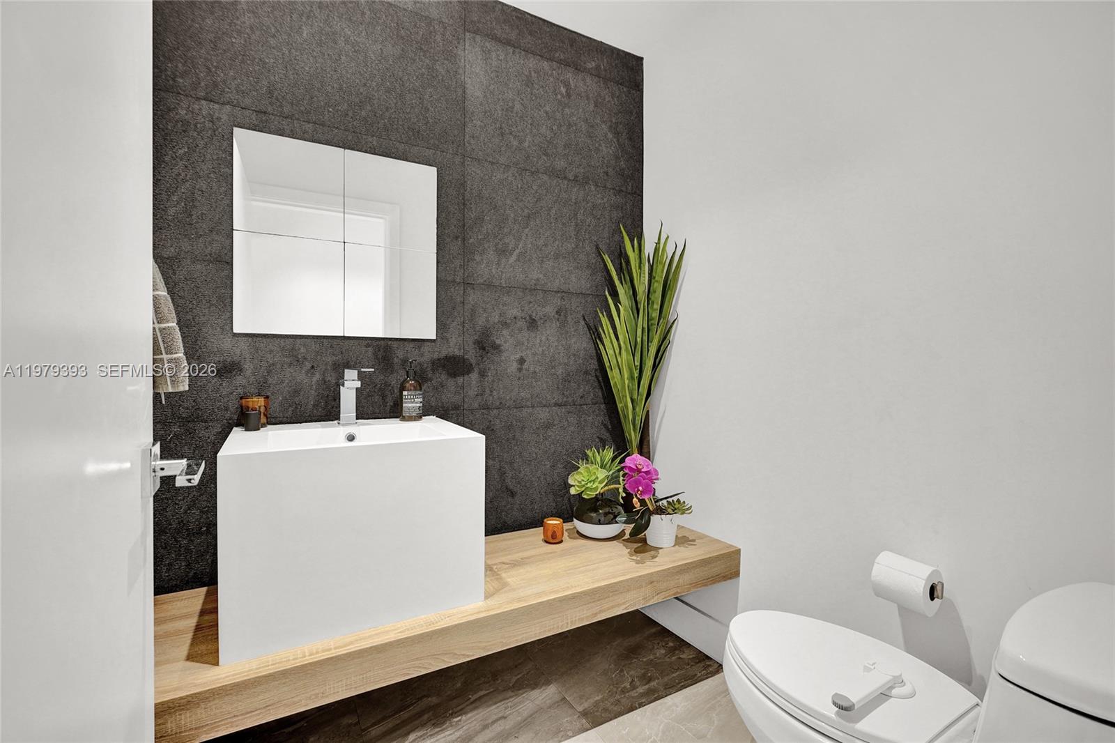 SKYKNOLL ESTATES REPLAT - Residential