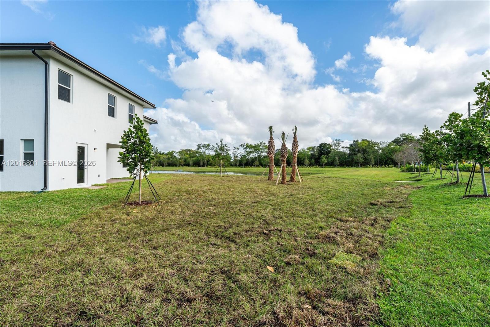 RESERVE AT DAVIE - Residential Lease