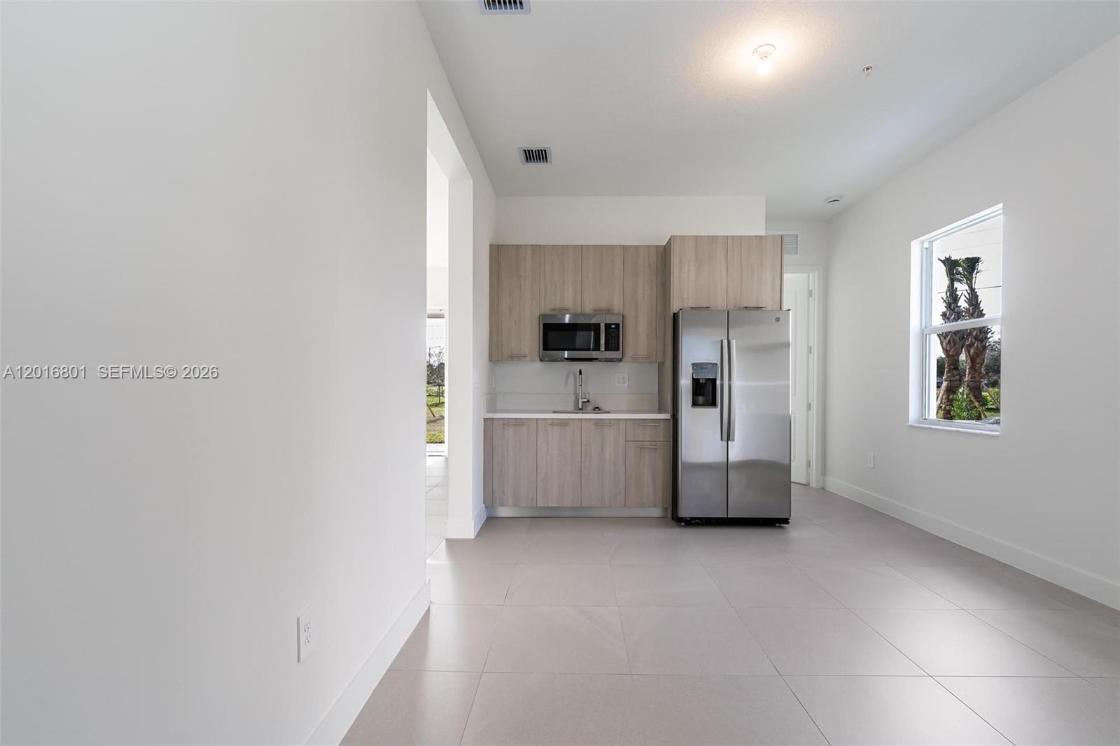 RESERVE AT DAVIE - Residential Lease