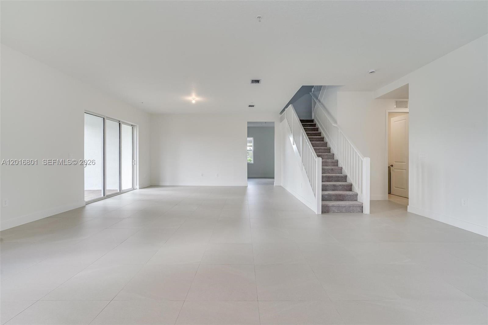 RESERVE AT DAVIE - Residential Lease