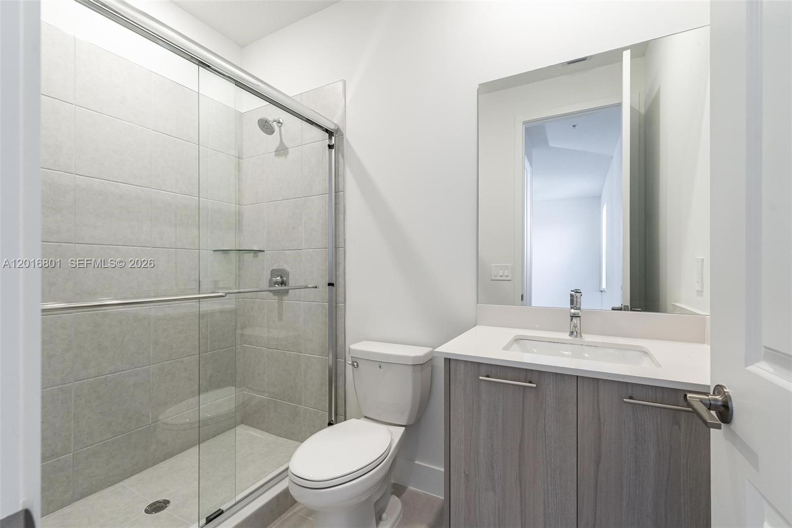 RESERVE AT DAVIE - Residential Lease