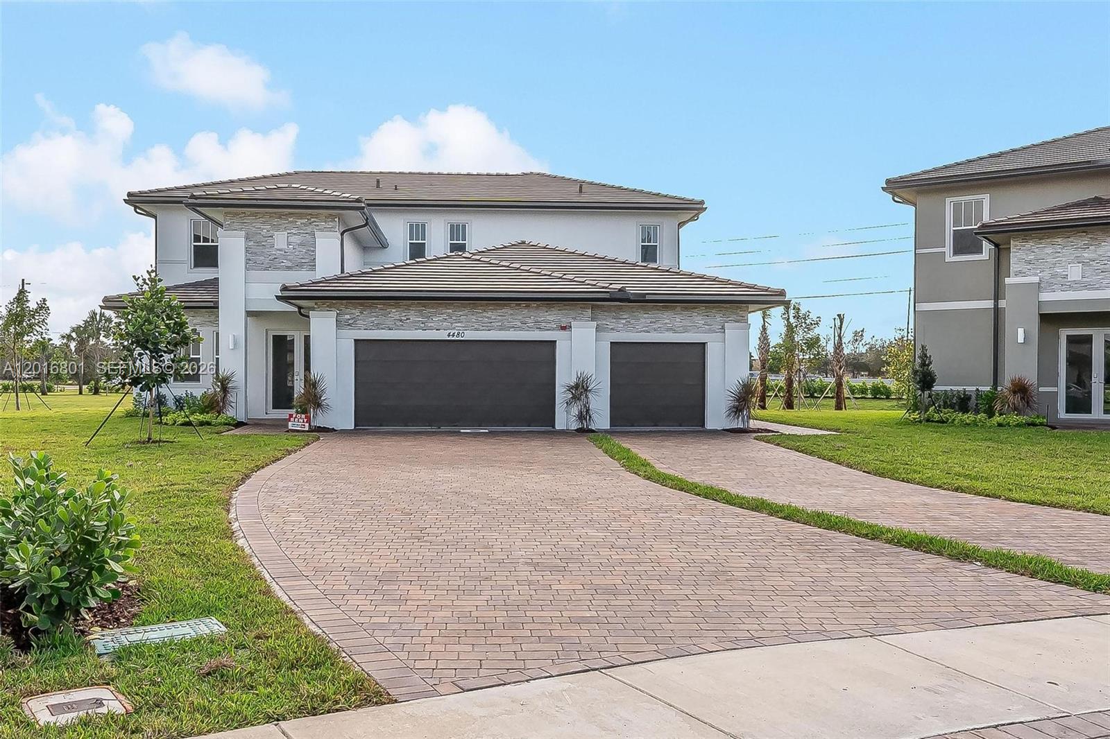 RESERVE AT DAVIE - Residential Lease