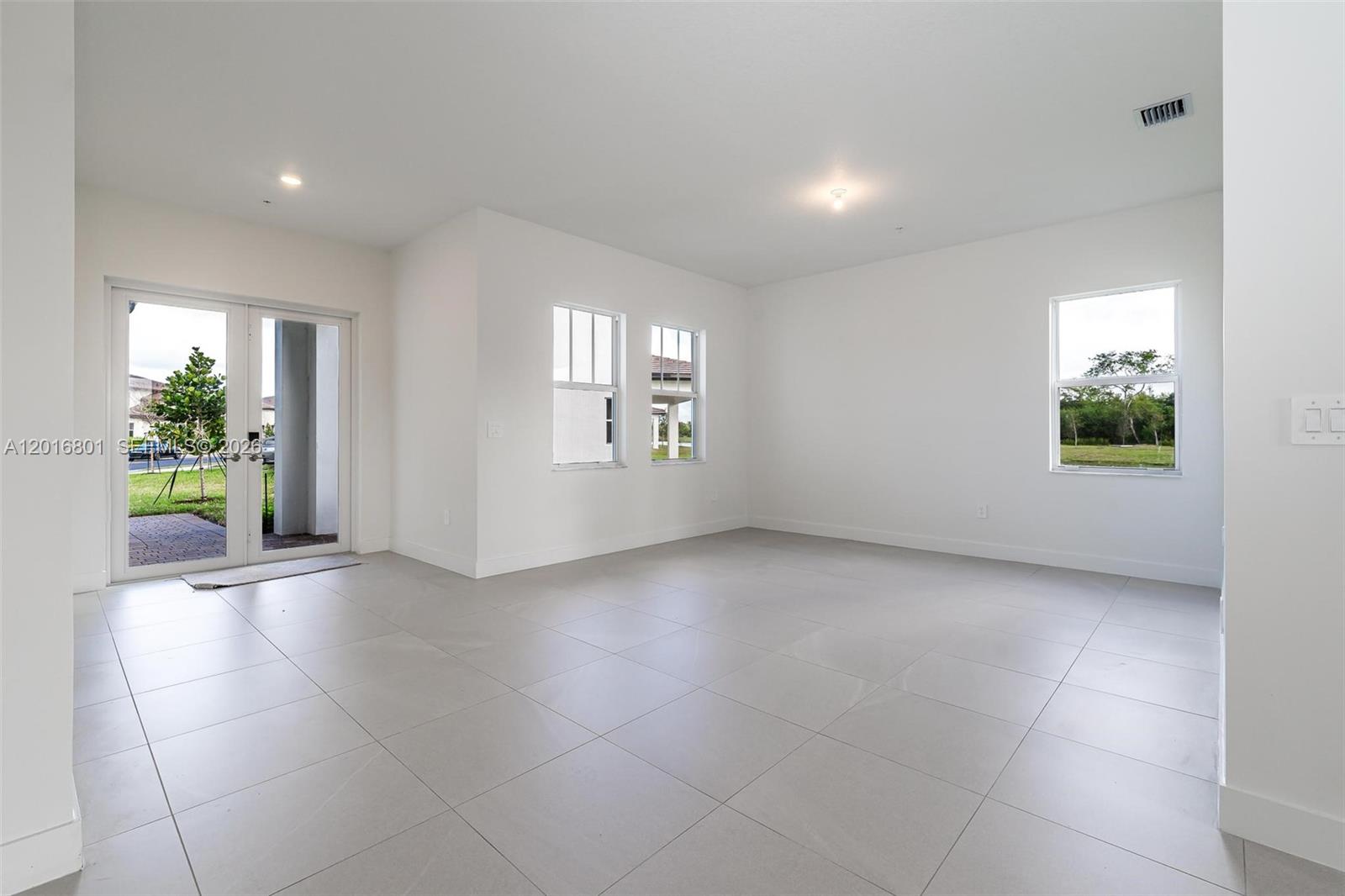 RESERVE AT DAVIE - Residential Lease