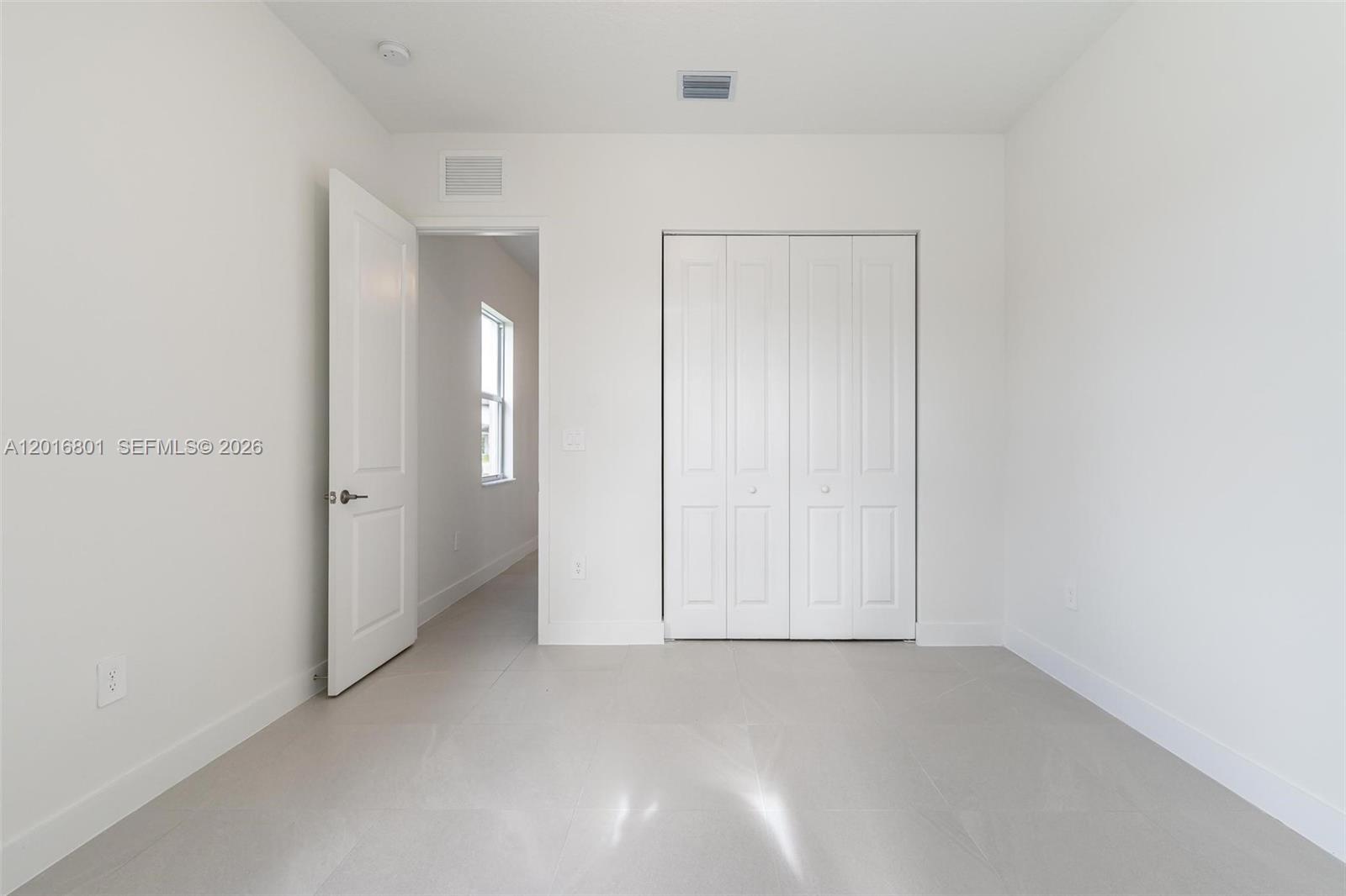 RESERVE AT DAVIE - Residential Lease
