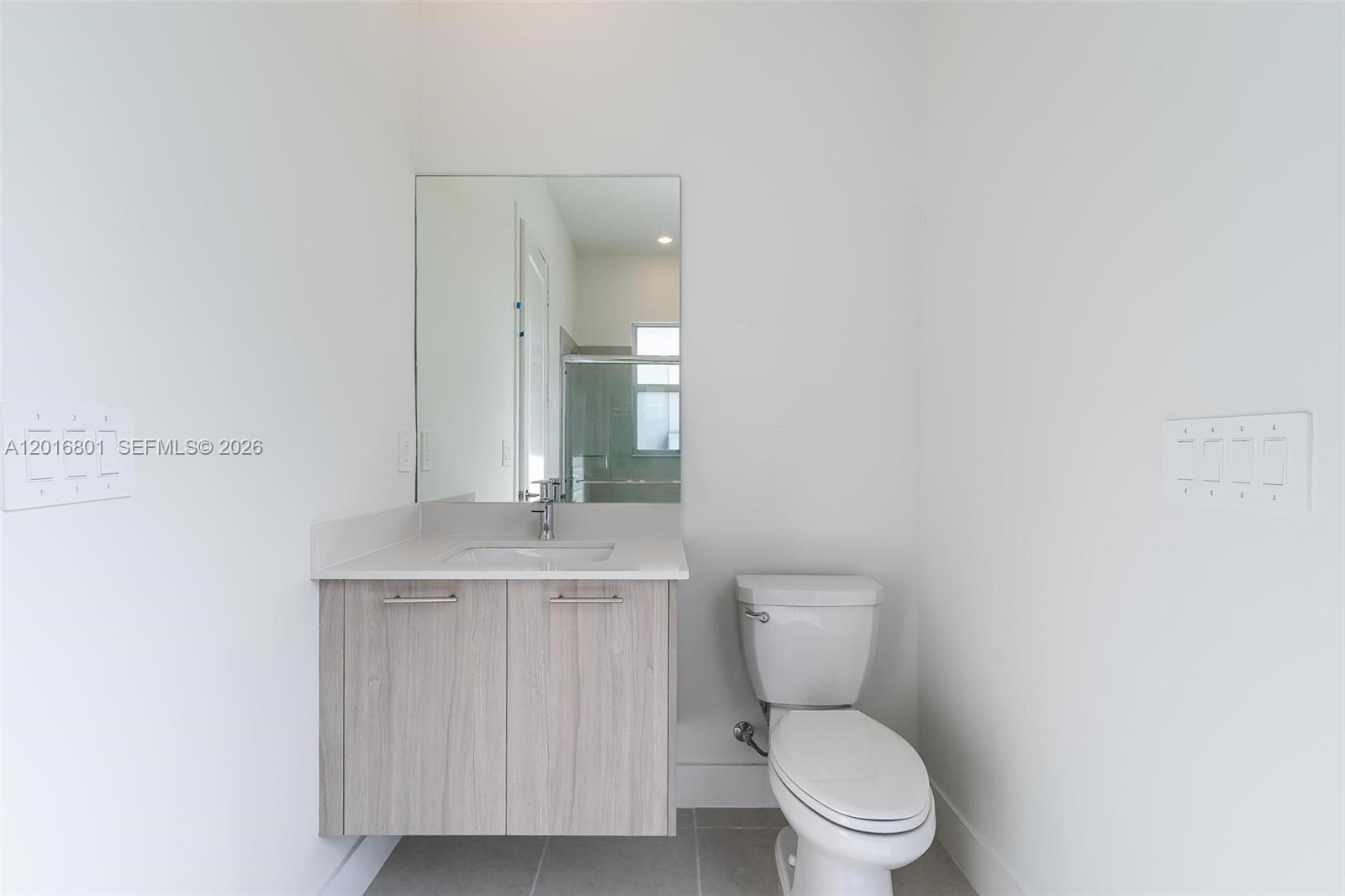 RESERVE AT DAVIE - Residential Lease
