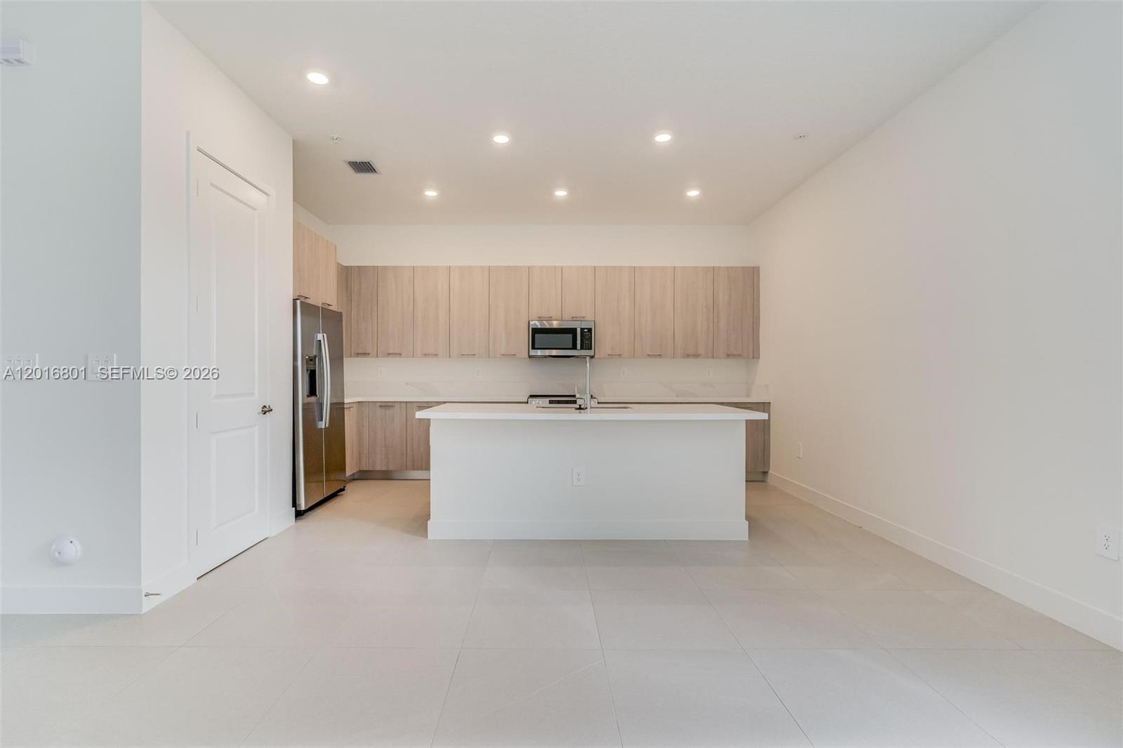 RESERVE AT DAVIE - Residential Lease