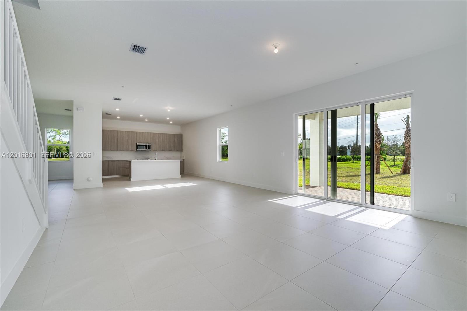 RESERVE AT DAVIE - Residential Lease