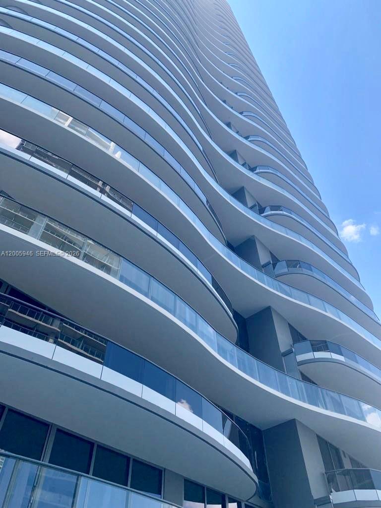 1000 Brickell Plz 4907