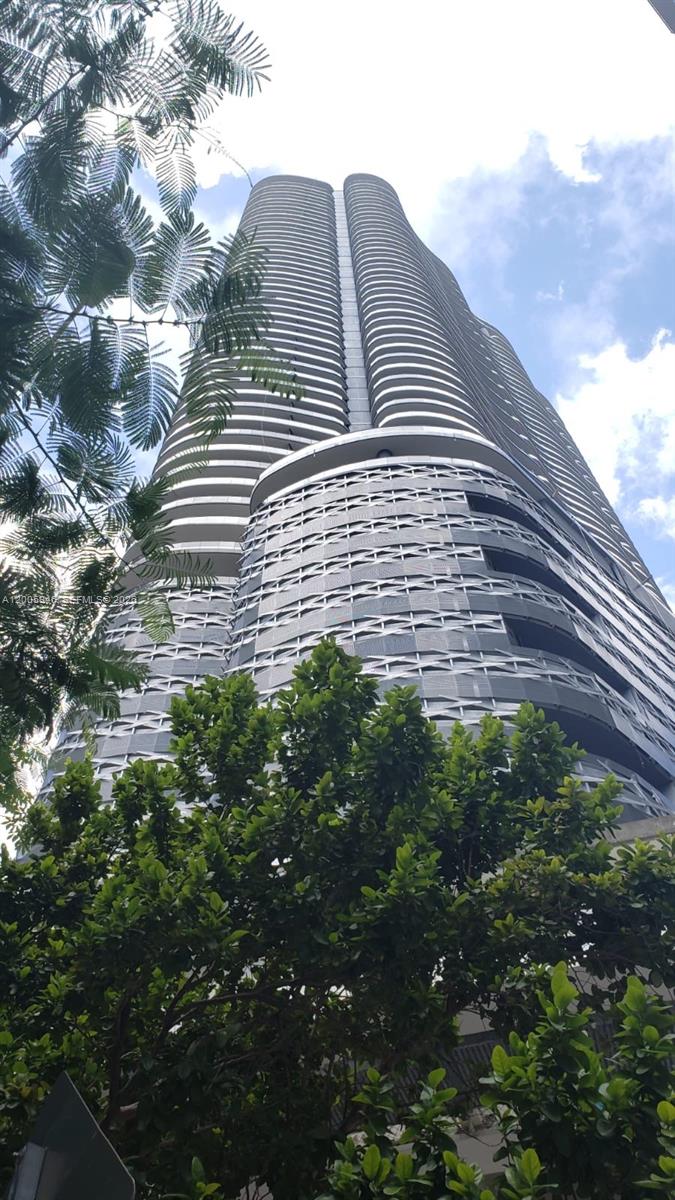 1000 Brickell Plz 4907