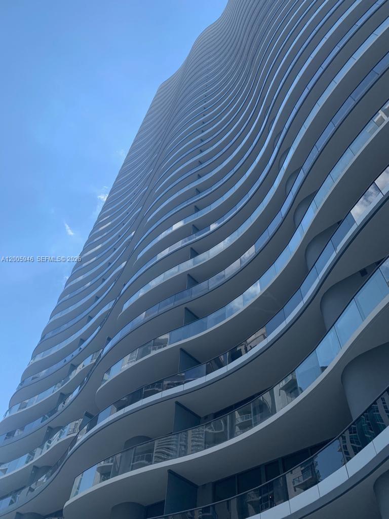 1000 Brickell Plz 4907