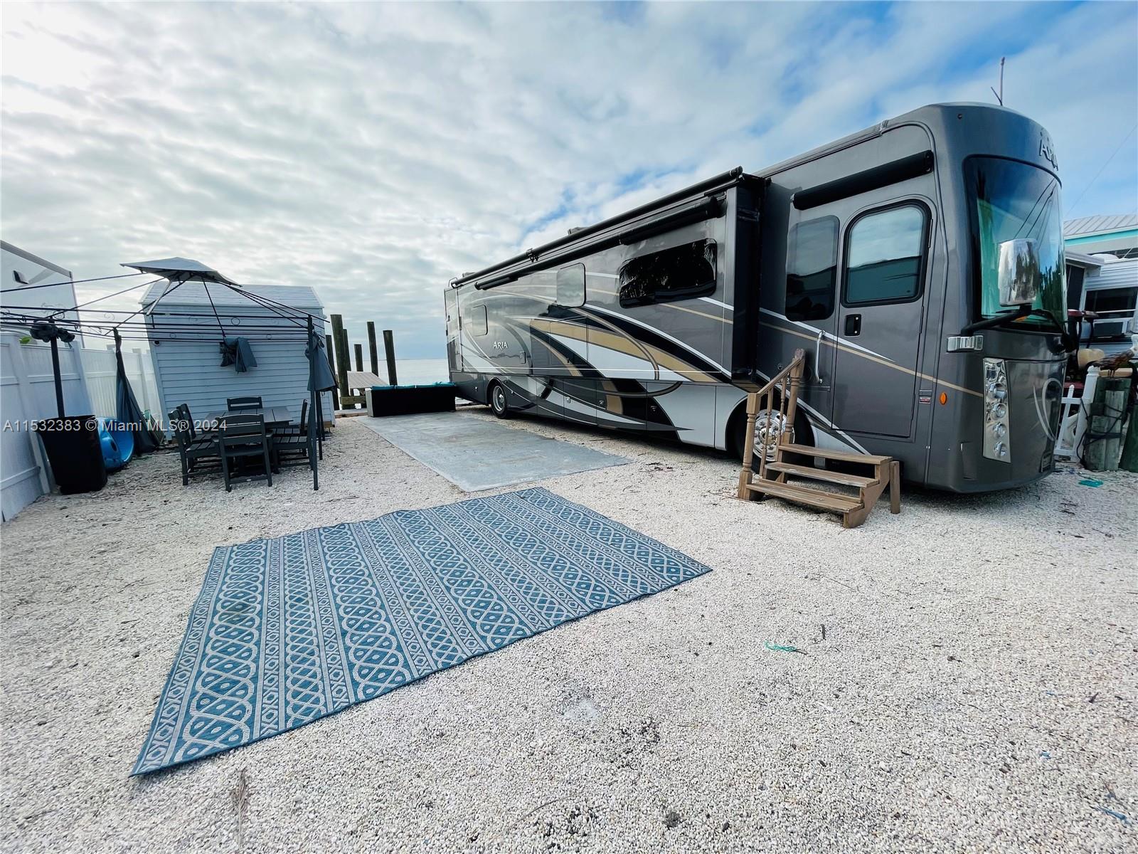 CALUSA CAMPGROUND - Land