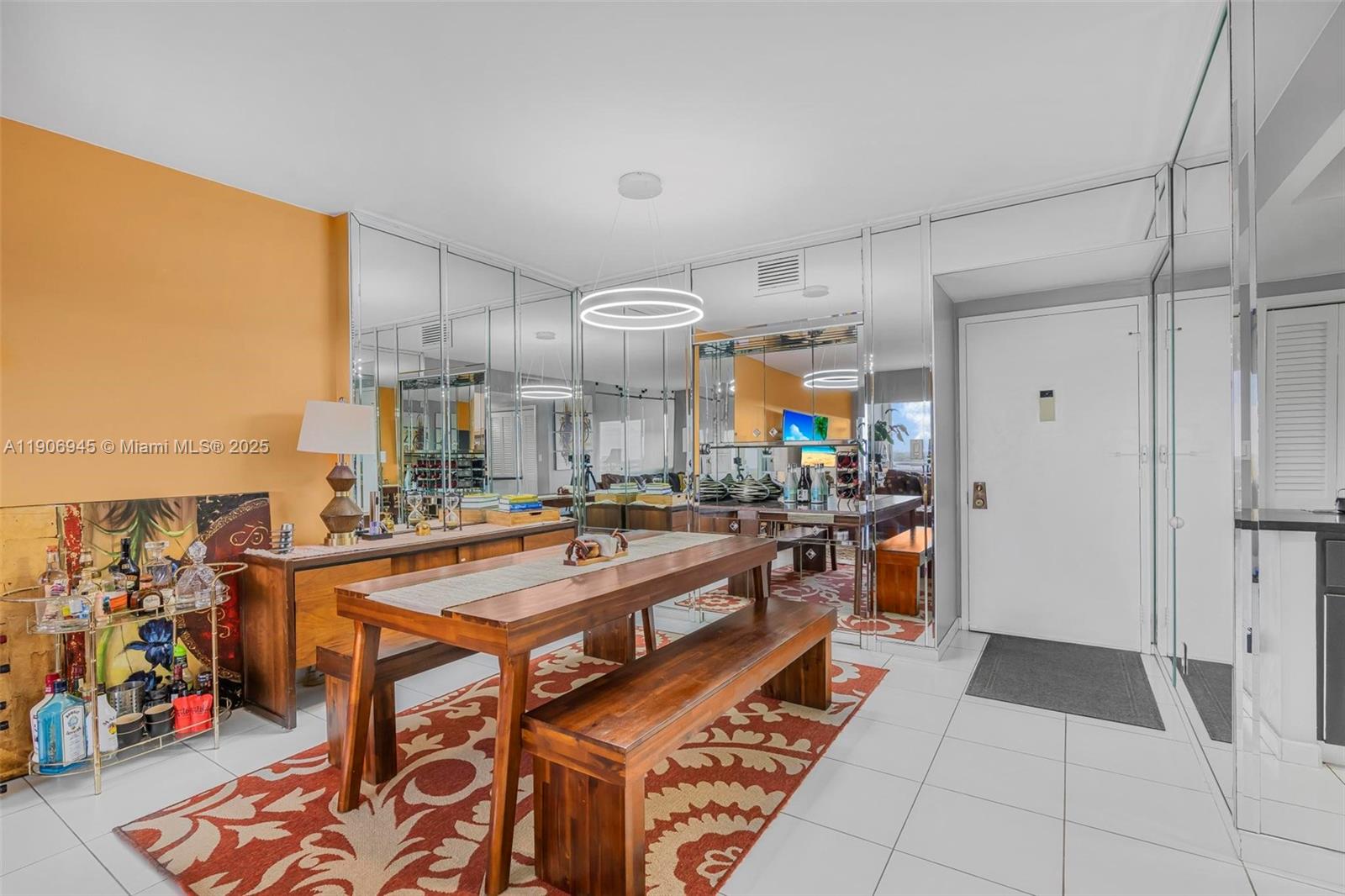 HILLCREST NO 21 CONDO - Residential