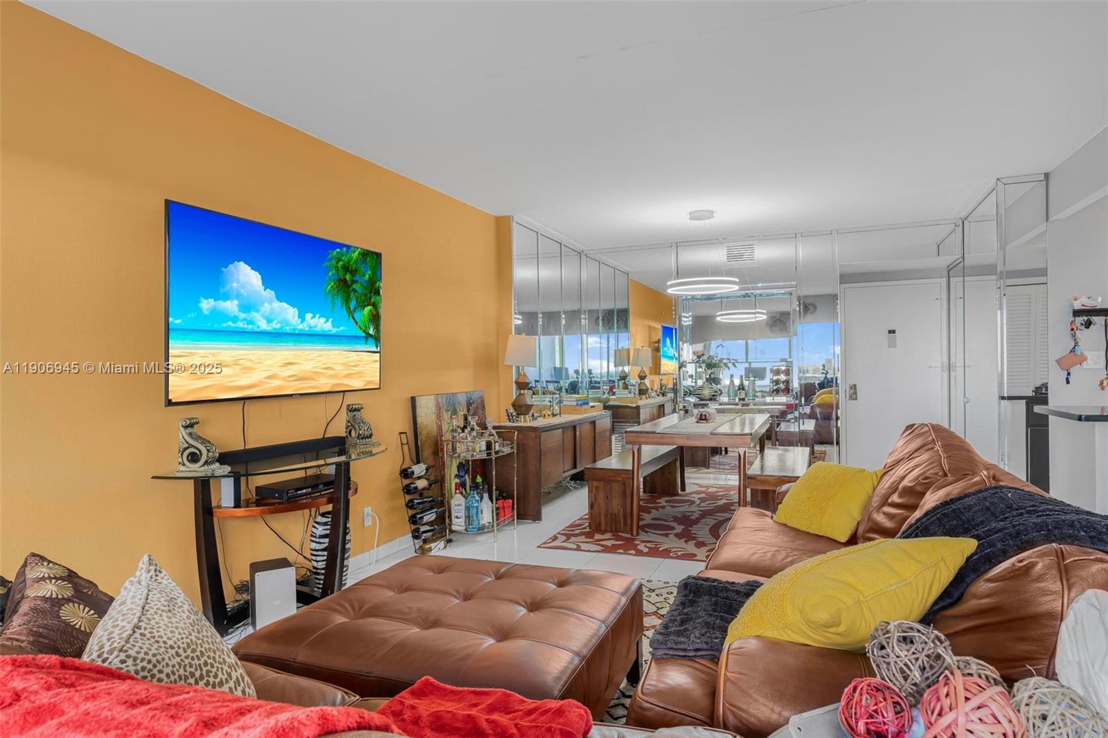 HILLCREST NO 21 CONDO - Residential