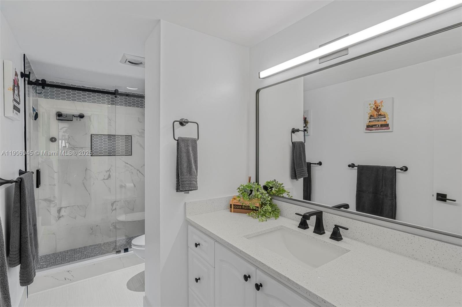 HILLCREST NO 21 CONDO - Residential