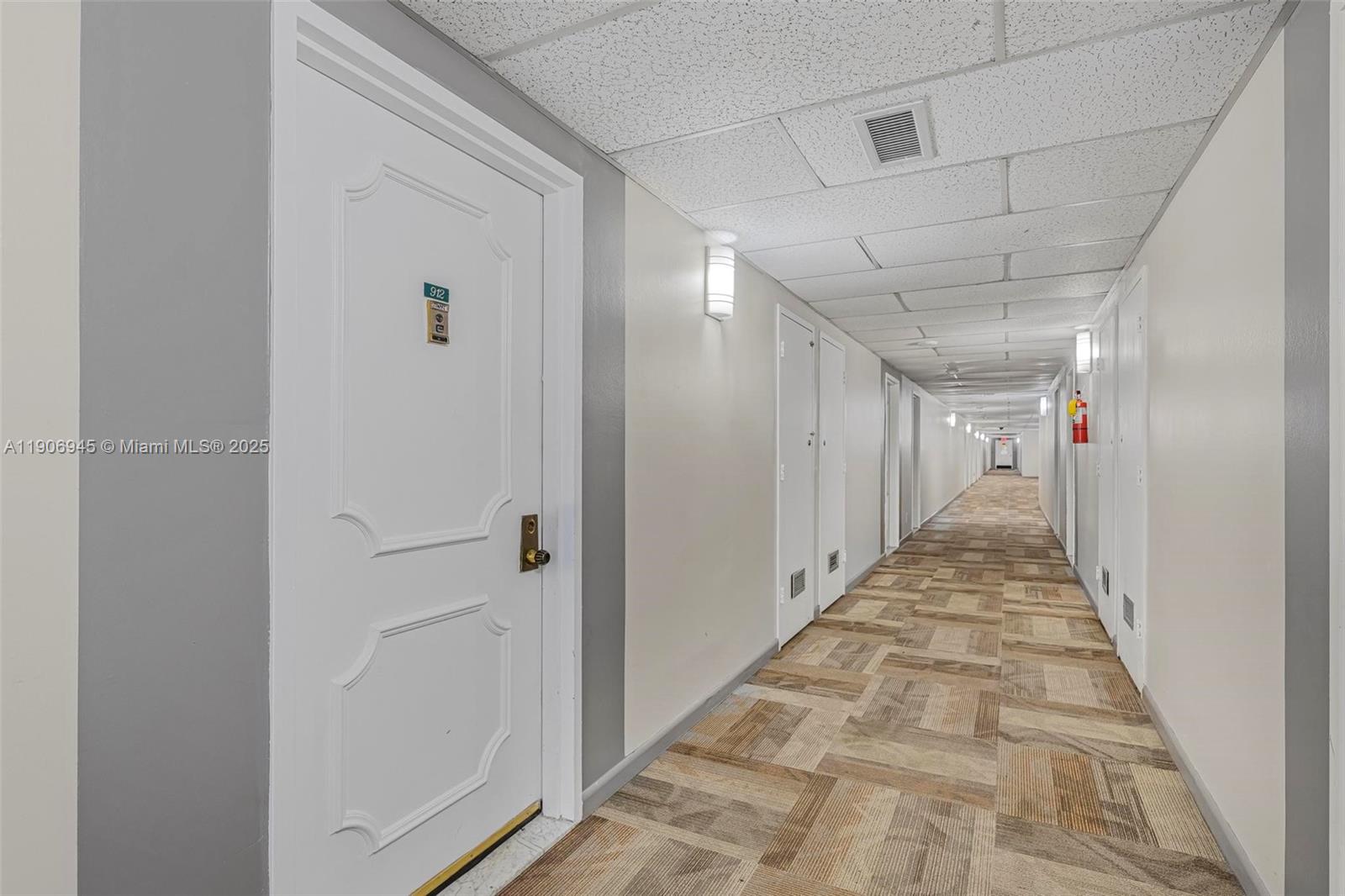 HILLCREST NO 21 CONDO - Residential