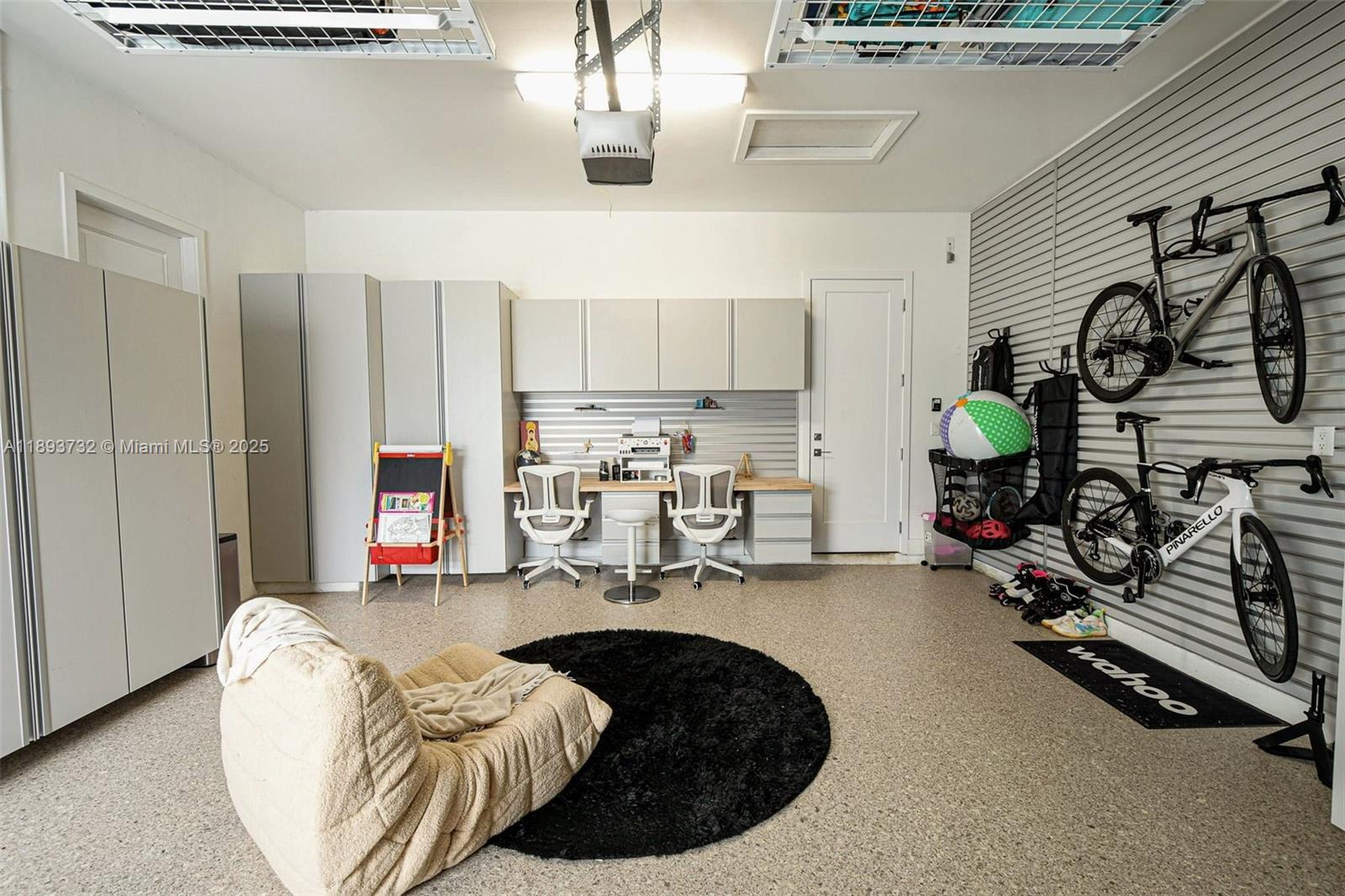 DOWNTOWN DORAL SOUTH PHAS - Residential